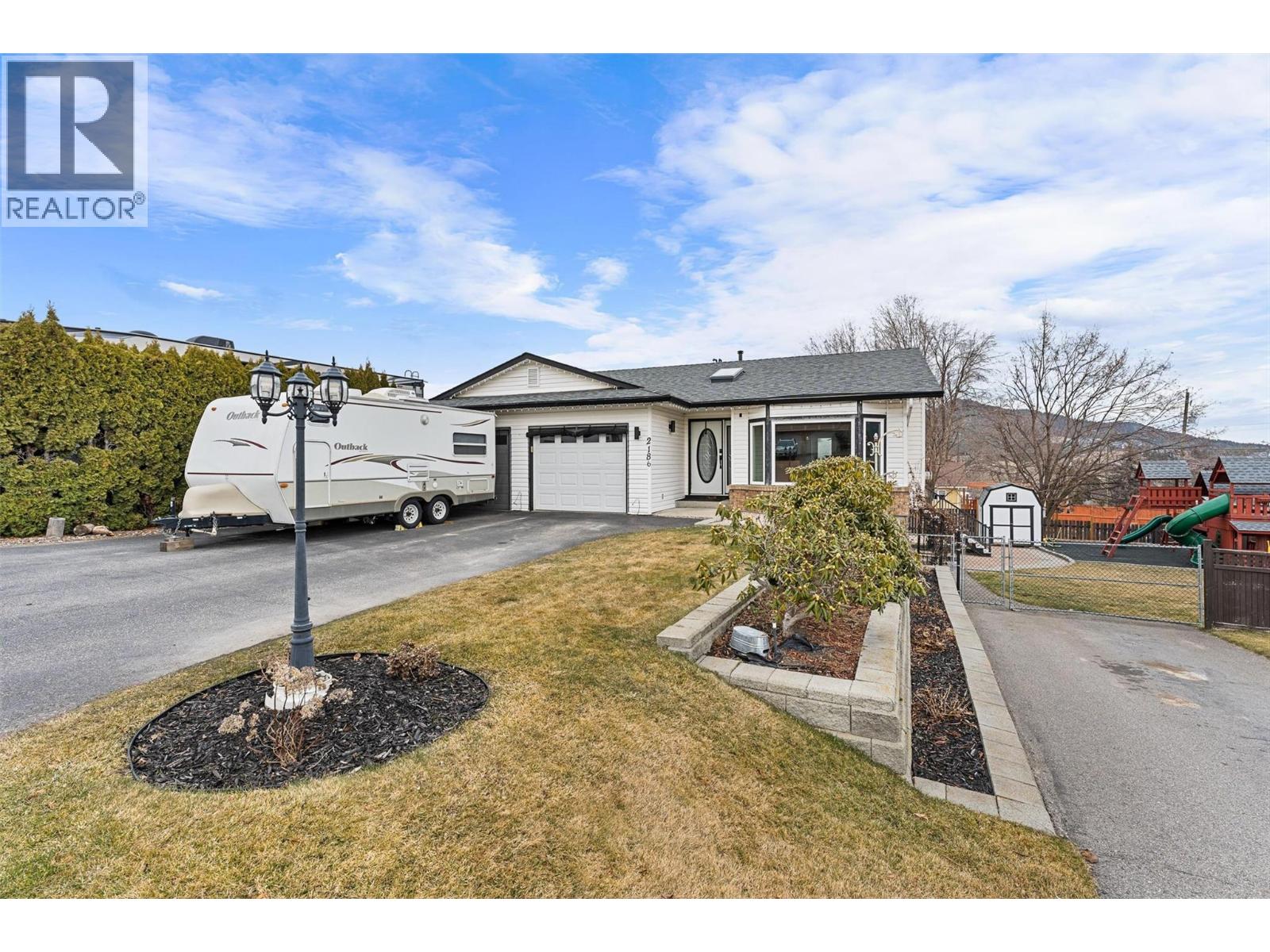 Additional image 2 of 2186 Finlay Court, Lake Country, BC, V1V1J1