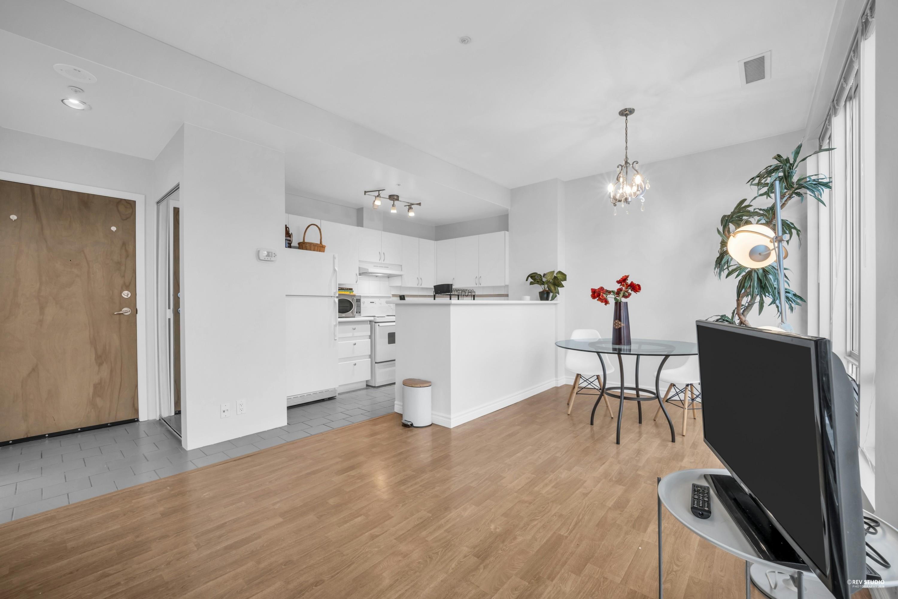 Additional image 4 of 1512-989 Nelson Street, Vancouver, BC, V6Z 2S1