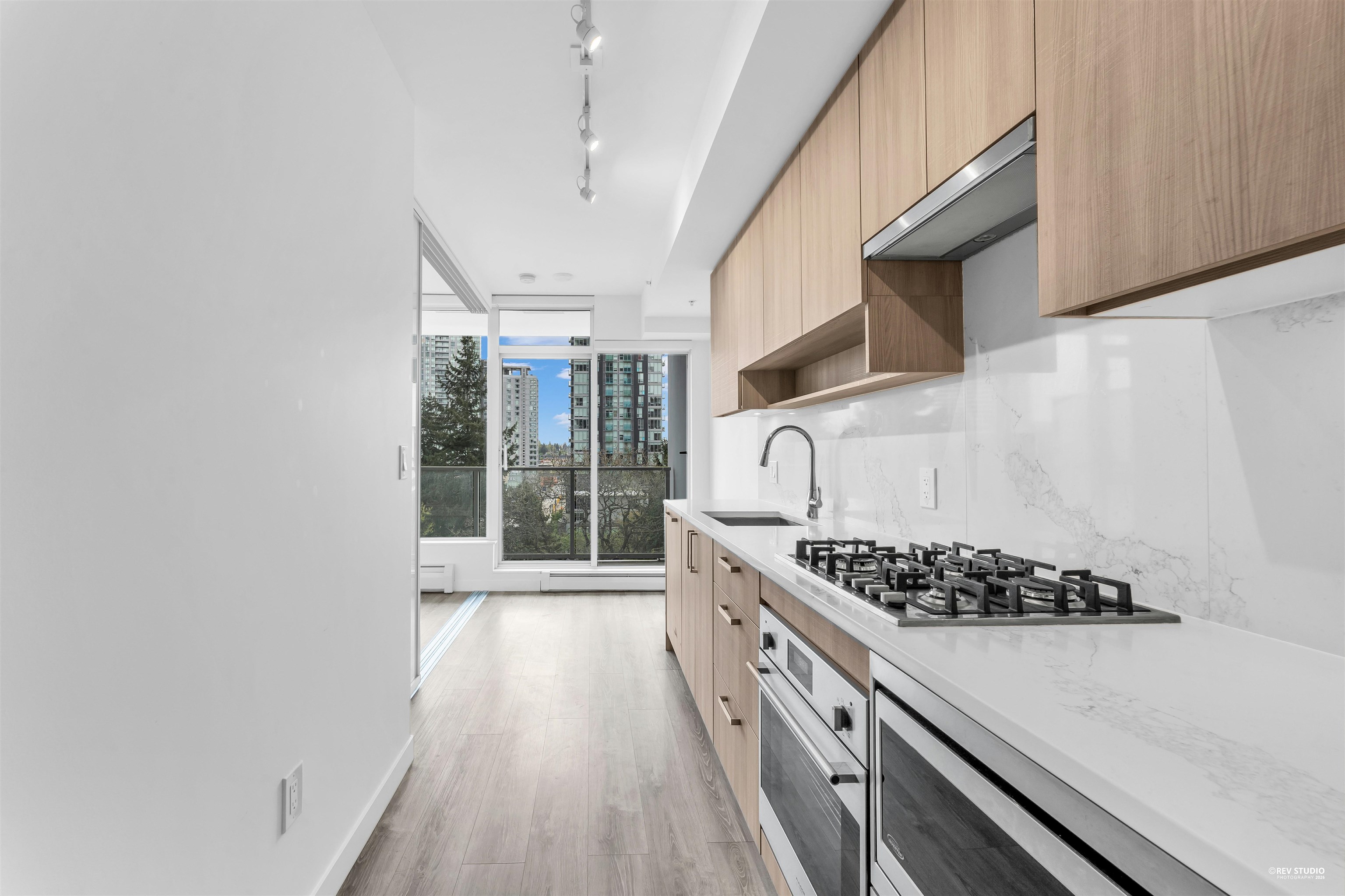 Additional image 3 of 507-13350 Central Avenue, Surrey, BC, V3T 0S1