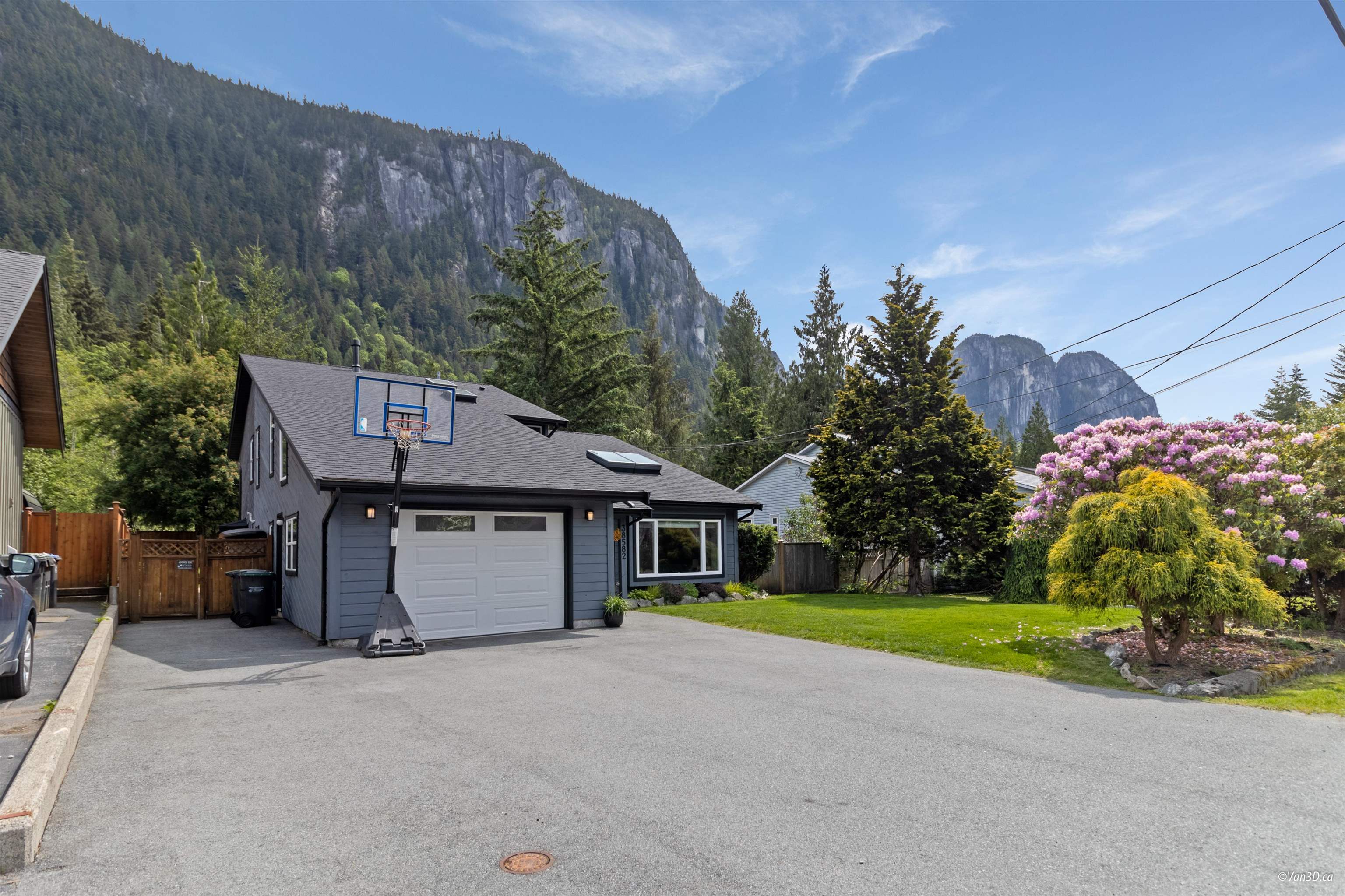 38582 Westway Avenue, Squamish, BC, V8B 0L6