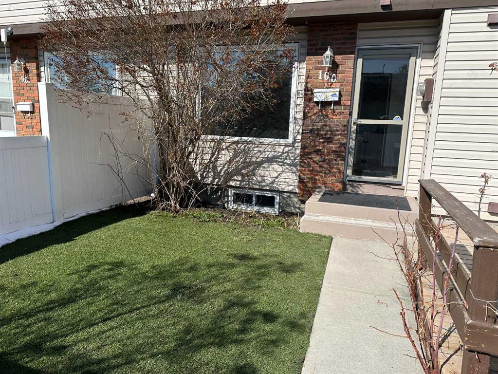 Additional image 2 of 100-740 Bracewood Drive SW, Calgary, AB, T2W3N3