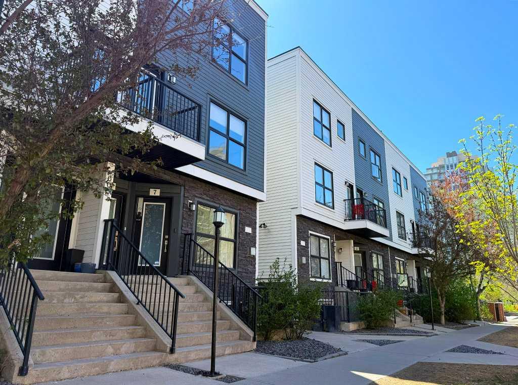 7-603 15 Avenue SW, Calgary, AB, T2R 0R4