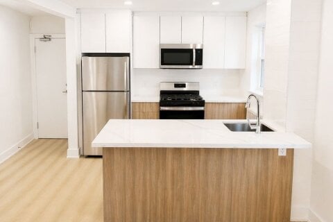 Additional image 8 of 9-1024 King Street E, Hamilton, ON, L8M 1C8