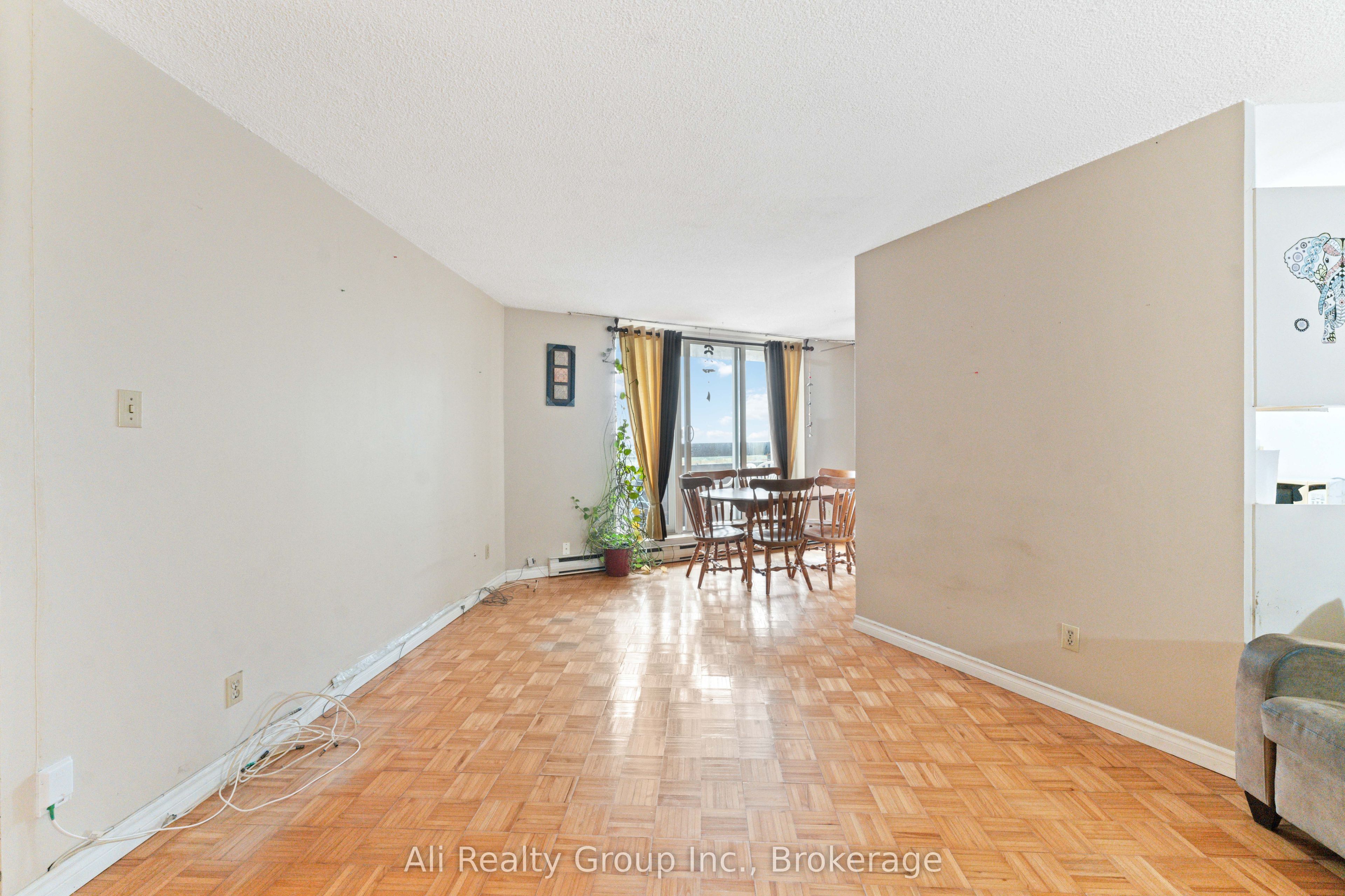 Additional image 6 of 1218-2020 Jasmine Crescent, Ottawa, ON, K1J 8K5