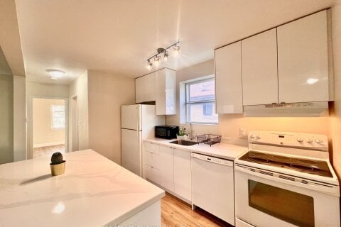 Additional image 8 of 158 Hallmark Avenue, Toronto, ON, M8W 4K8