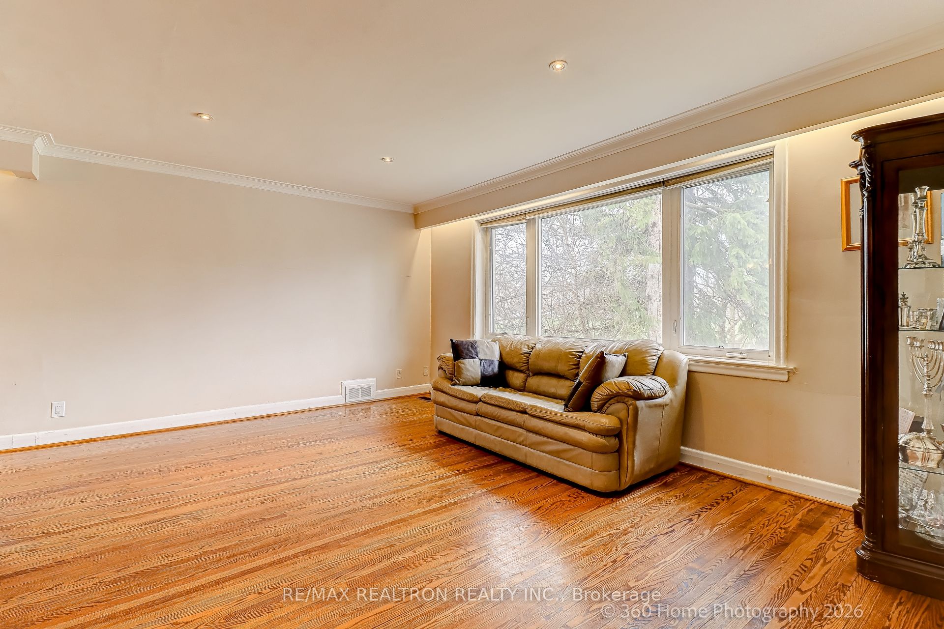 Additional image 6 of 45 Frontenac Drive, Toronto, ON, M5N 1Z6