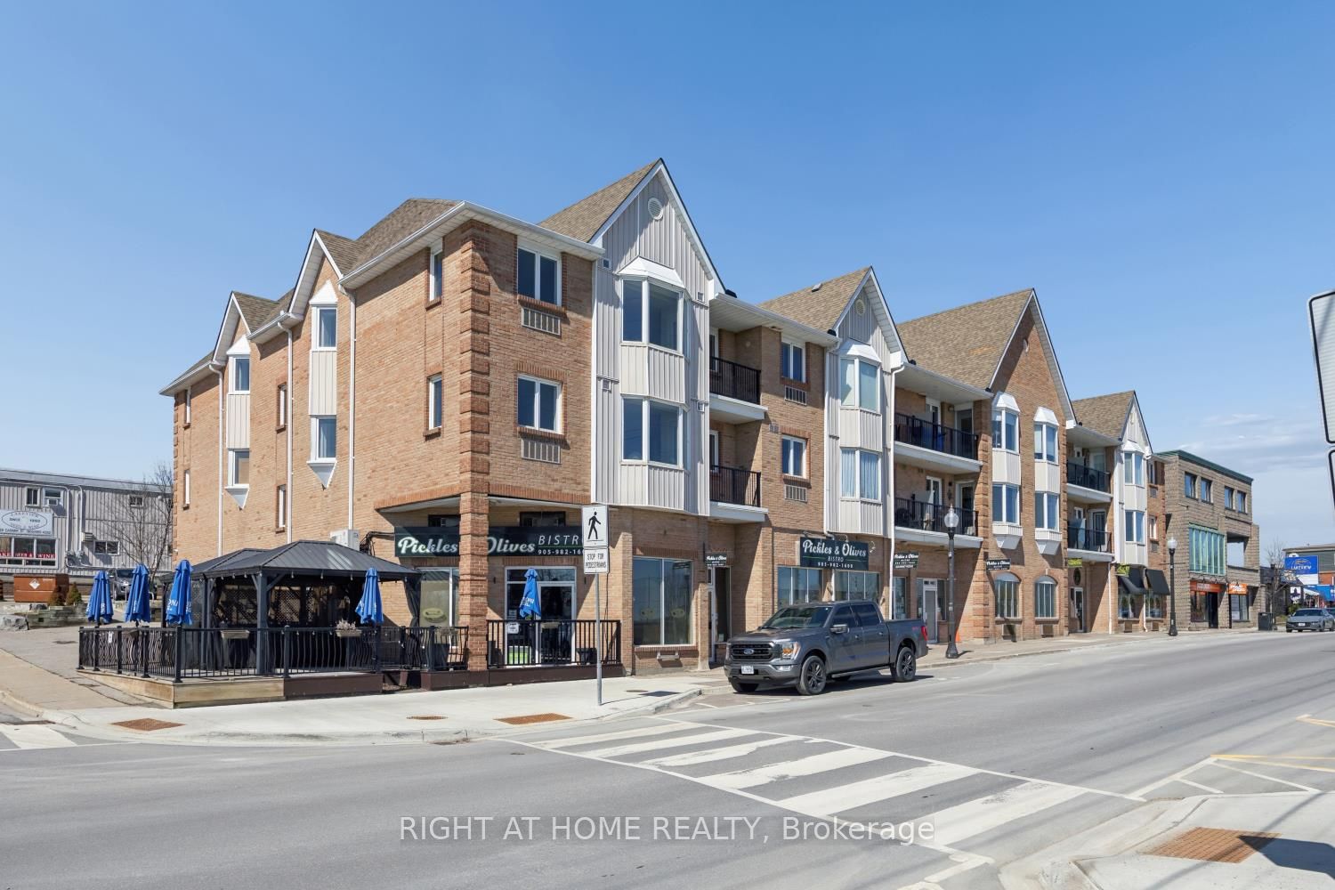 301-108 Water Street, Scugog, ON, L9L 1R2