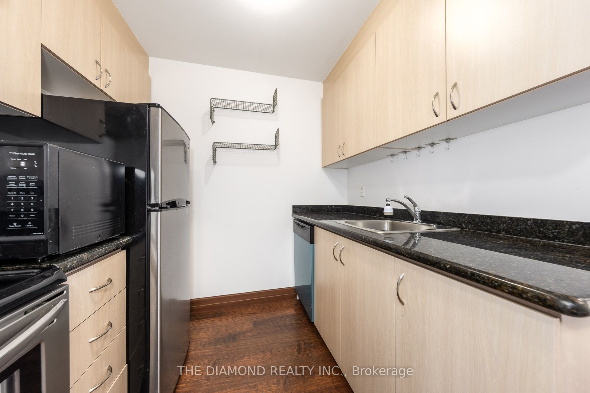 Additional image 6 of PH 5-15 Maplewood Avenue, Toronto, ON, M6C 4B4