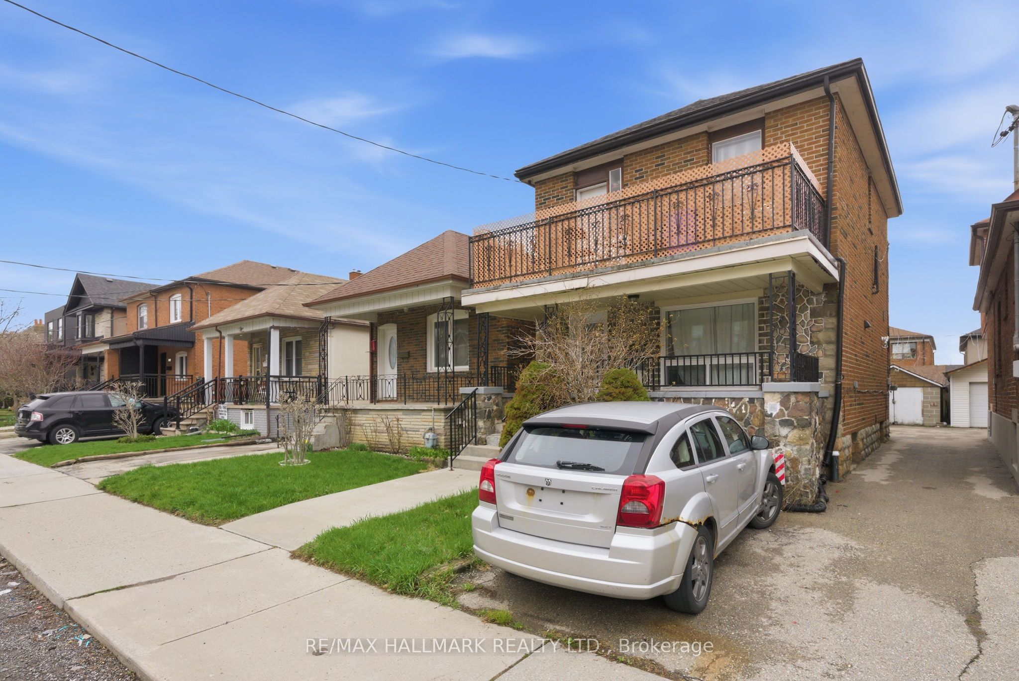 Additional image 2 of 196 Livingstone Avenue, Toronto, ON, M6E 2M2