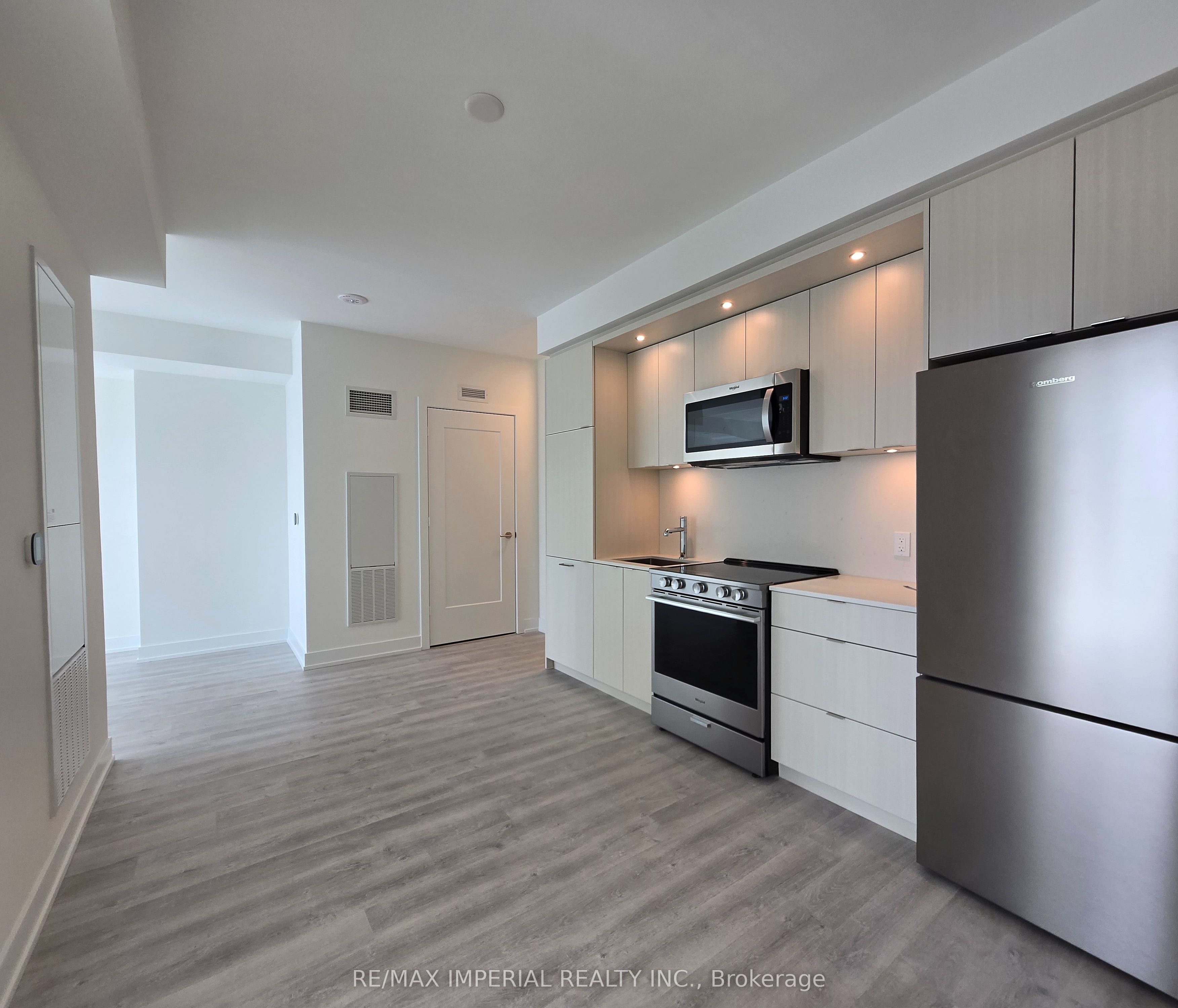 Additional image 3 of 2110-60 Central Park Parkway, Toronto, ON, M9A 3K1