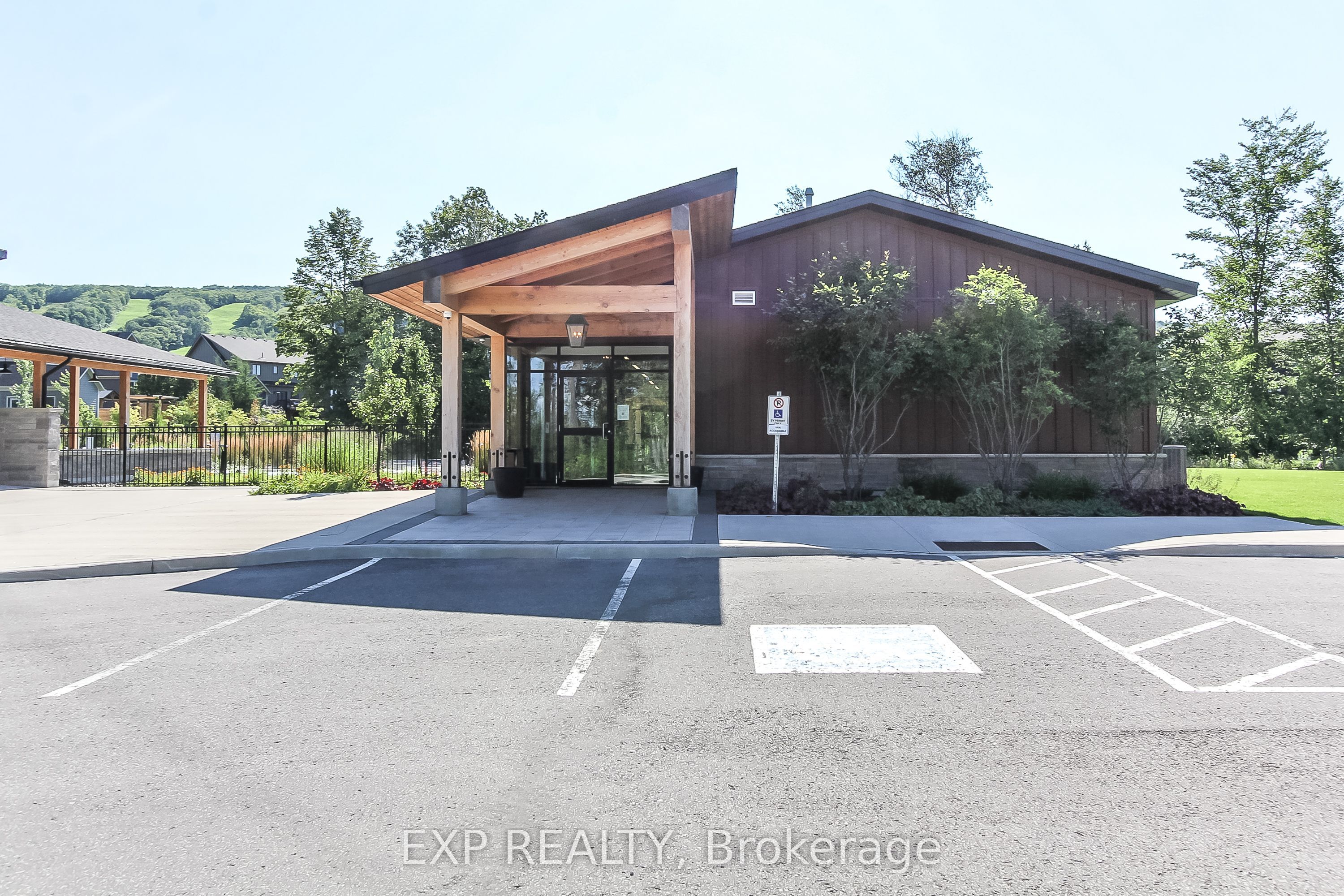 Additional image 5 of 142 Sycamore Street, Blue Mountains, ON, L9Y 4E2