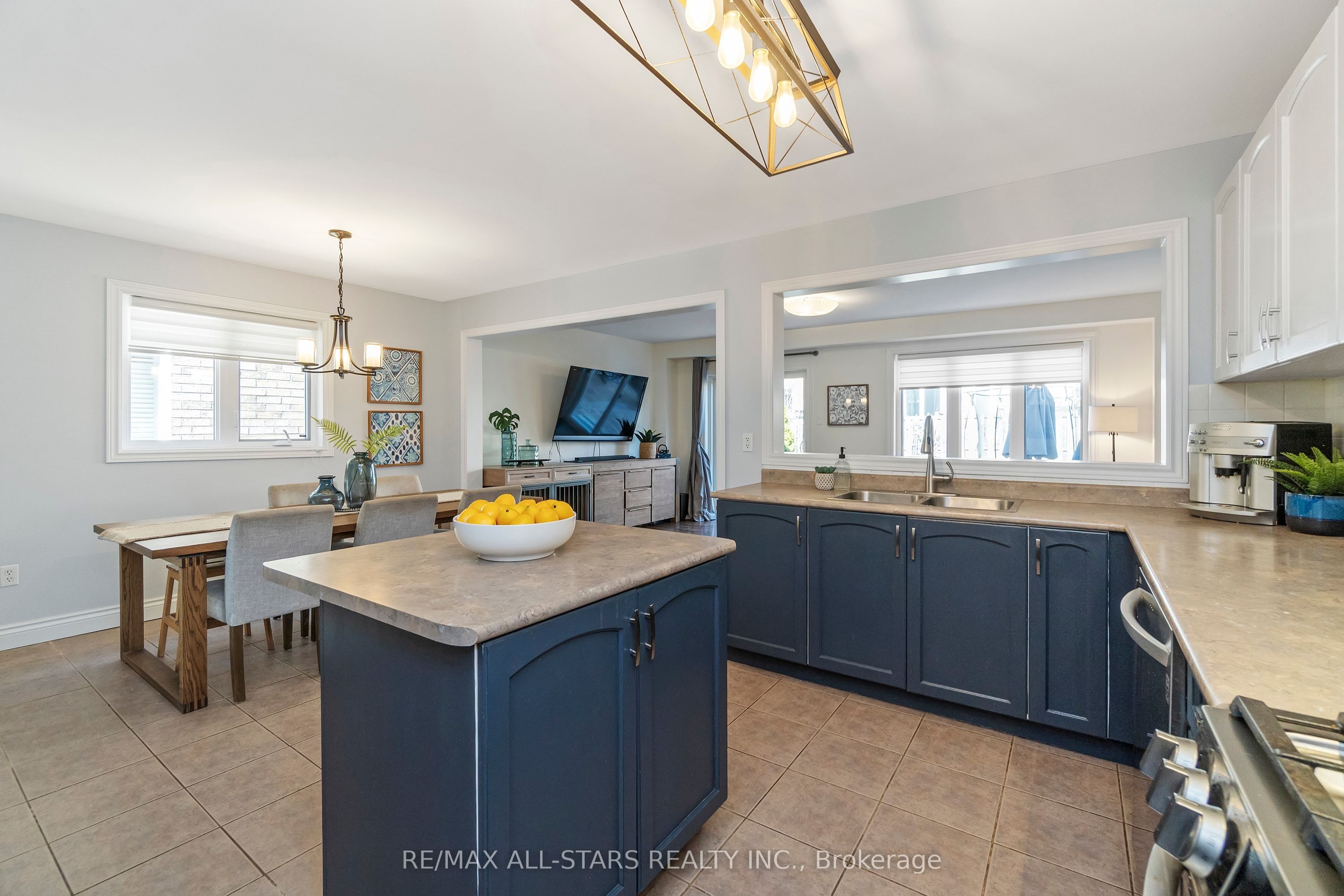 Additional image 6 of 825 Joe Persechini Drive, Newmarket, ON, L3X 2T7