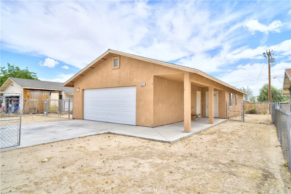 Additional image 31 of 6627 Smoketree Ave, 29 Palms, CA 92277