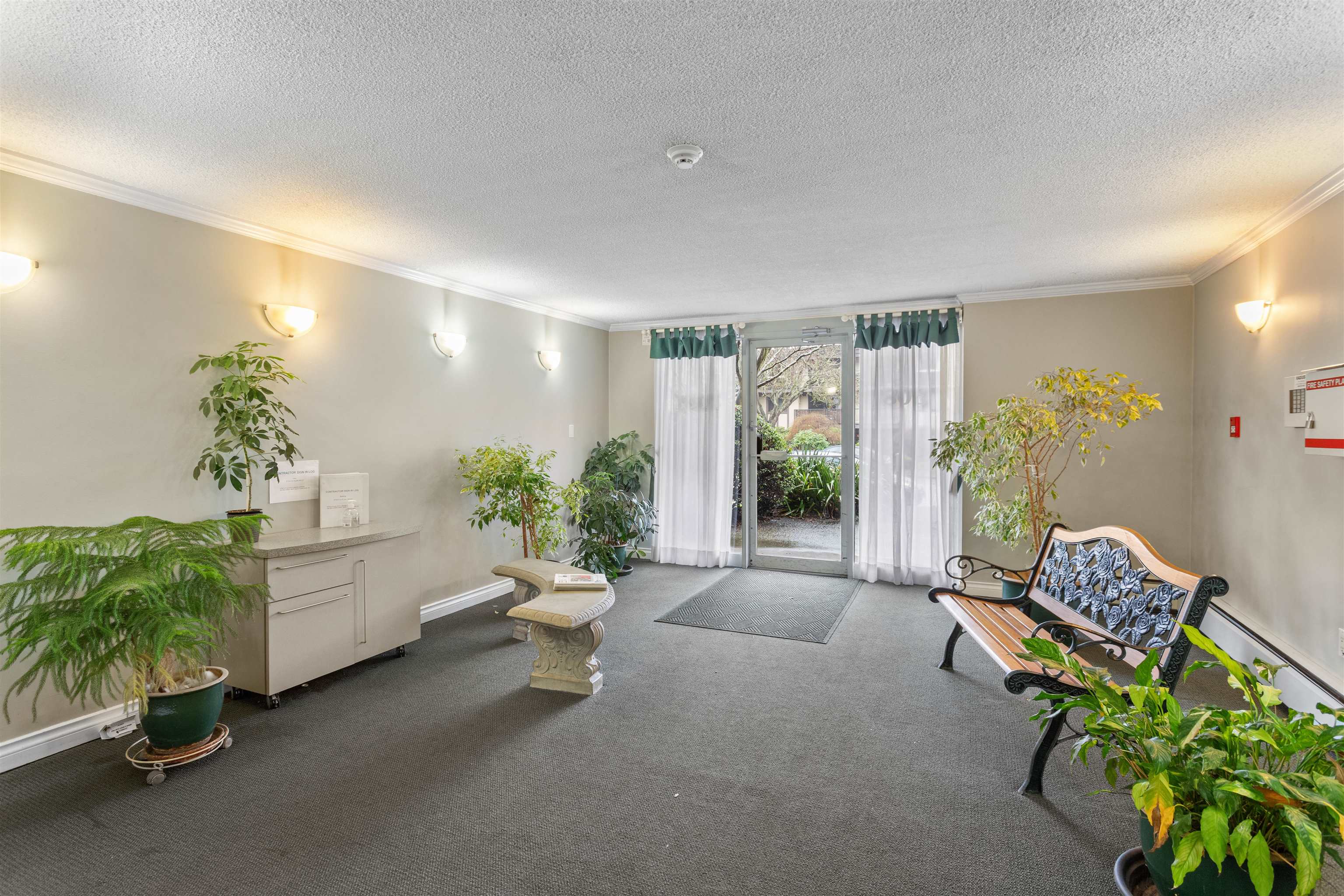 Additional image 2 of 201-308 2nd Street W, North Vancouver, BC, V7M 1E1