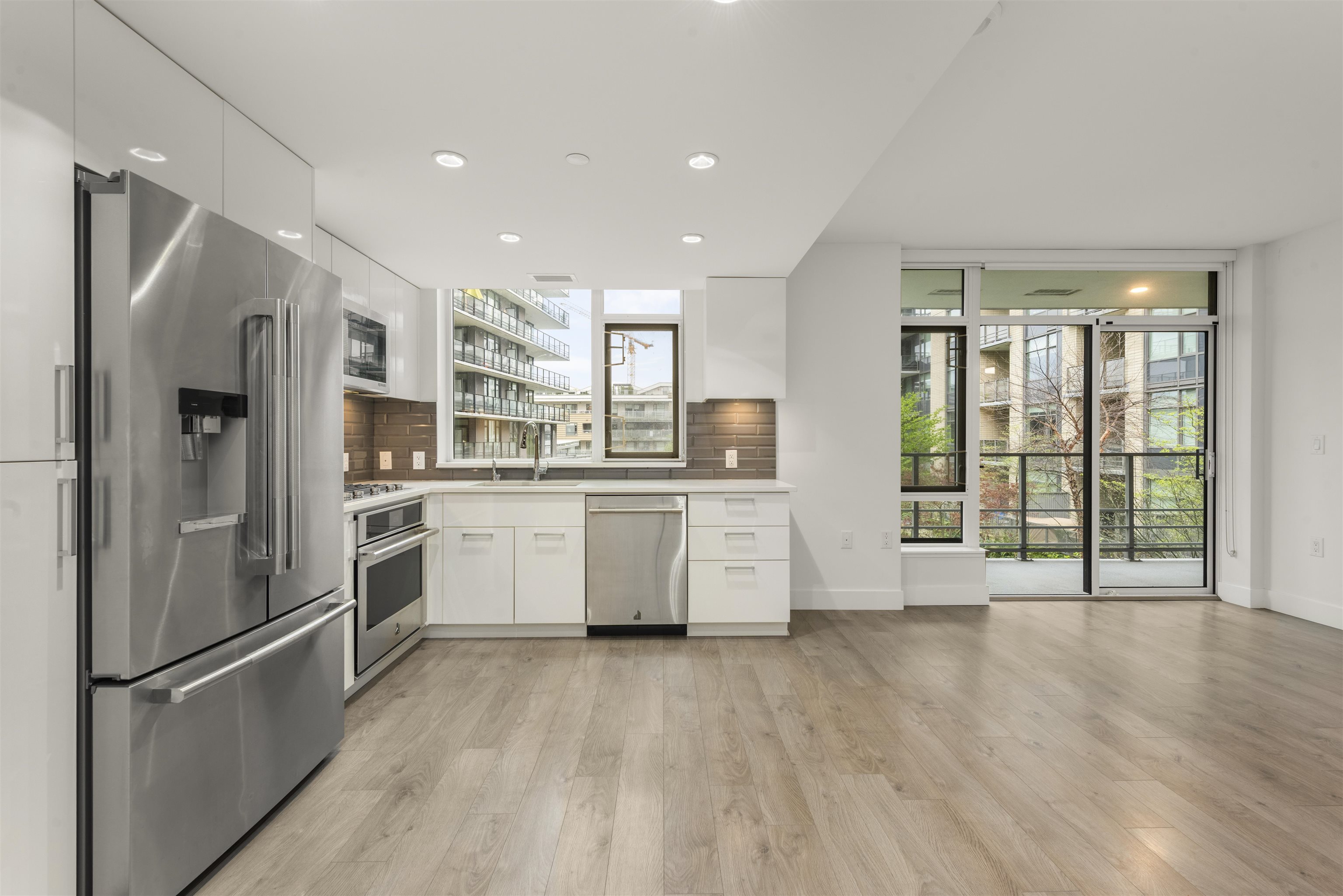 Additional image 5 of 304-3498 Marine Way, Vancouver, BC, V5S 0H1