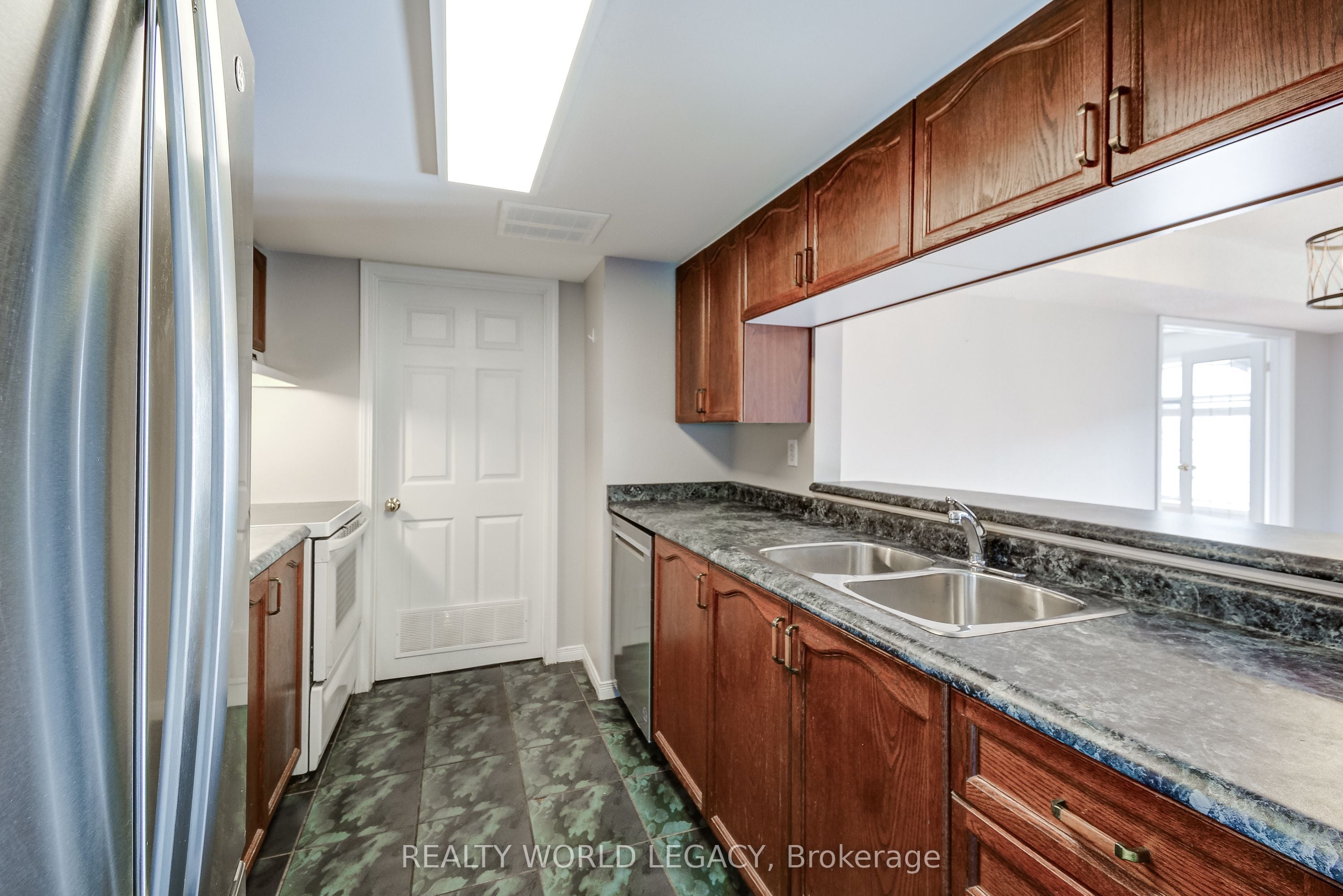 Additional image 6 of 306E-216 Plains Road W, Burlington, ON, L7T 4K8