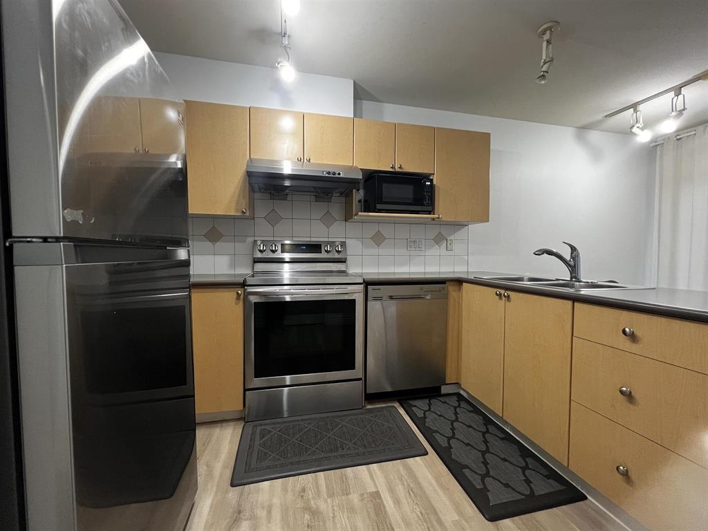 Additional image 5 of 75-12110 75a Avenue, Surrey, BC, V3W 1M1