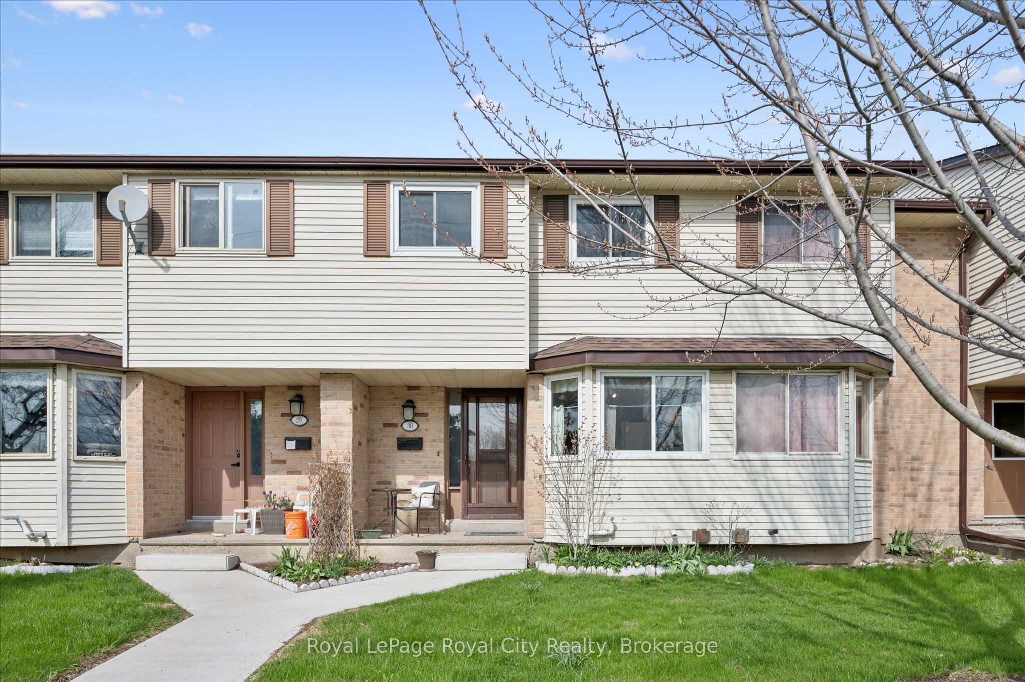 30-40 Silvercreek Parkway N, Guelph, ON, N1H 7X5