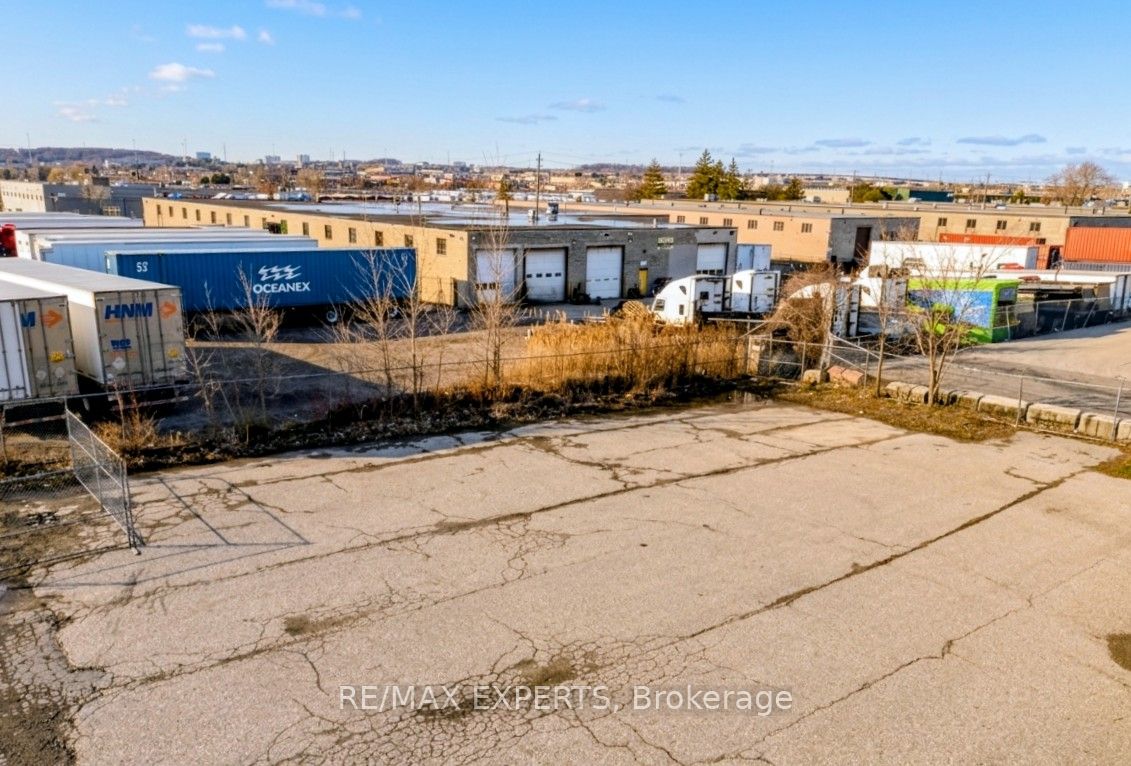Additional image 4 of 5240 General Road, Mississauga, ON, L4W 1G8