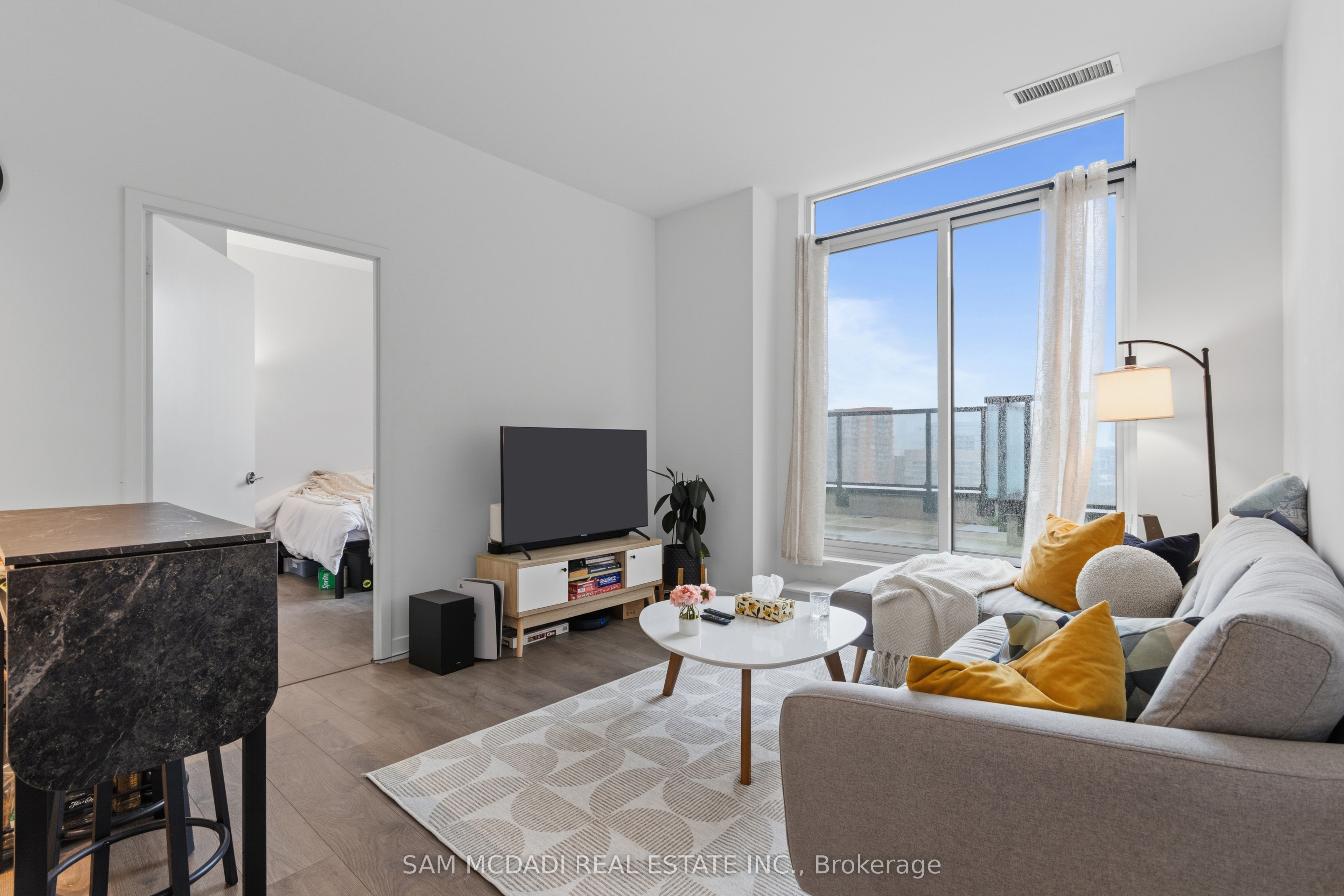 Additional image 2 of PH01-270 Dufferin Street, Toronto, ON, M6K 0H8