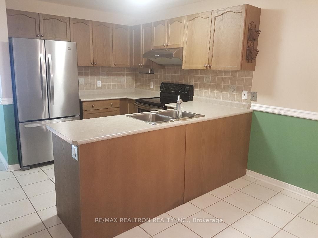 Additional image 2 of 36 Julia Crescent, Orillia, ON, L3V 7Z1
