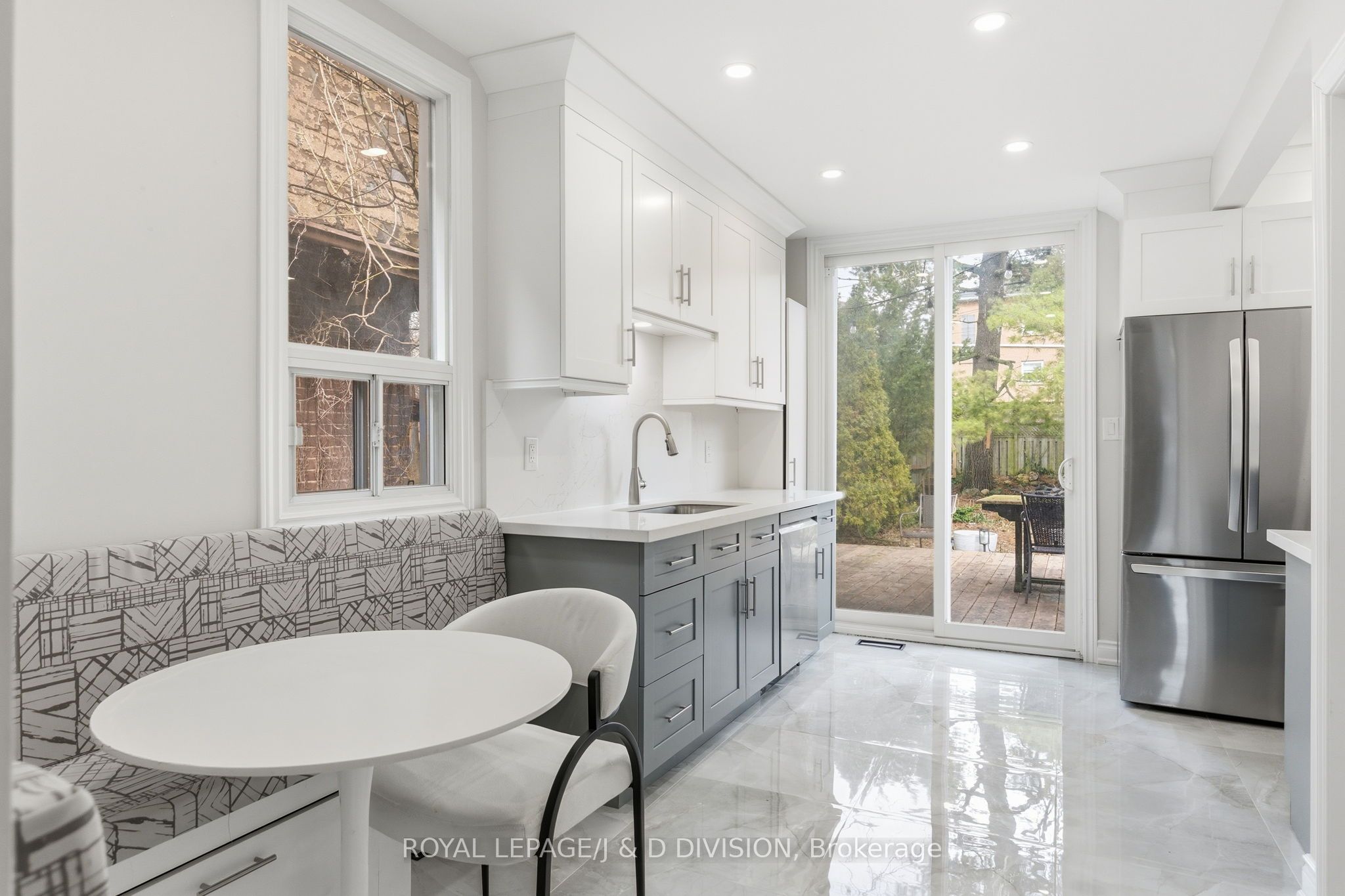 Upper-118 Bogert Avenue, Toronto, ON, M2N 1K8