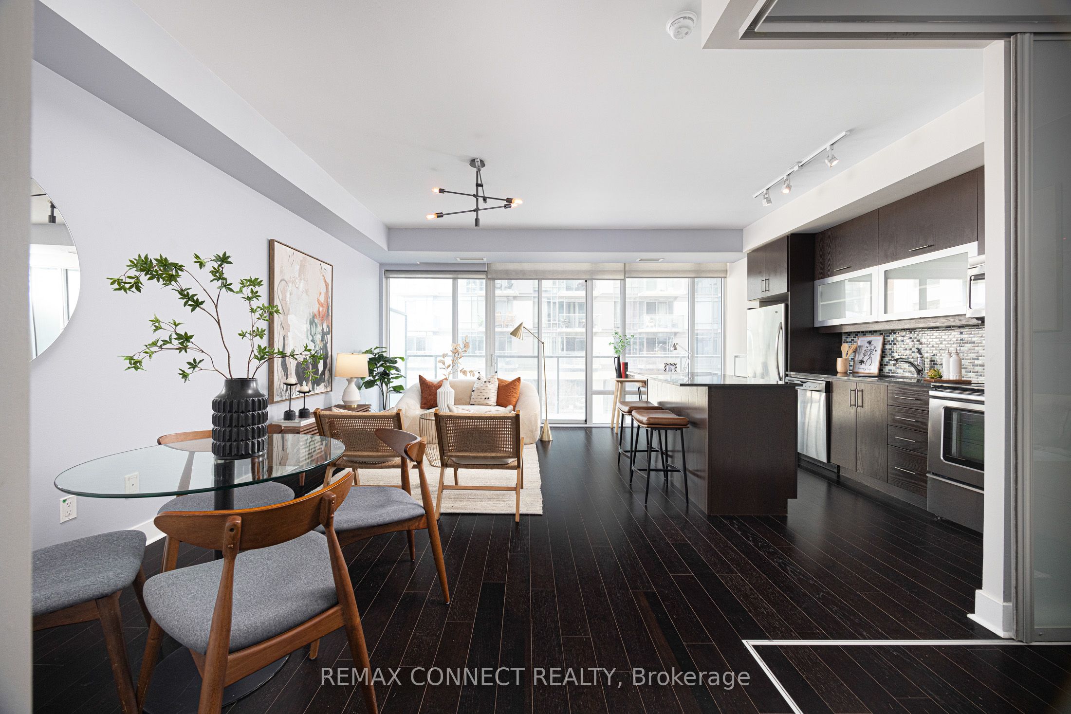 Additional image 3 of 330-90 Stadium Road, Toronto, ON, M5V 3W5