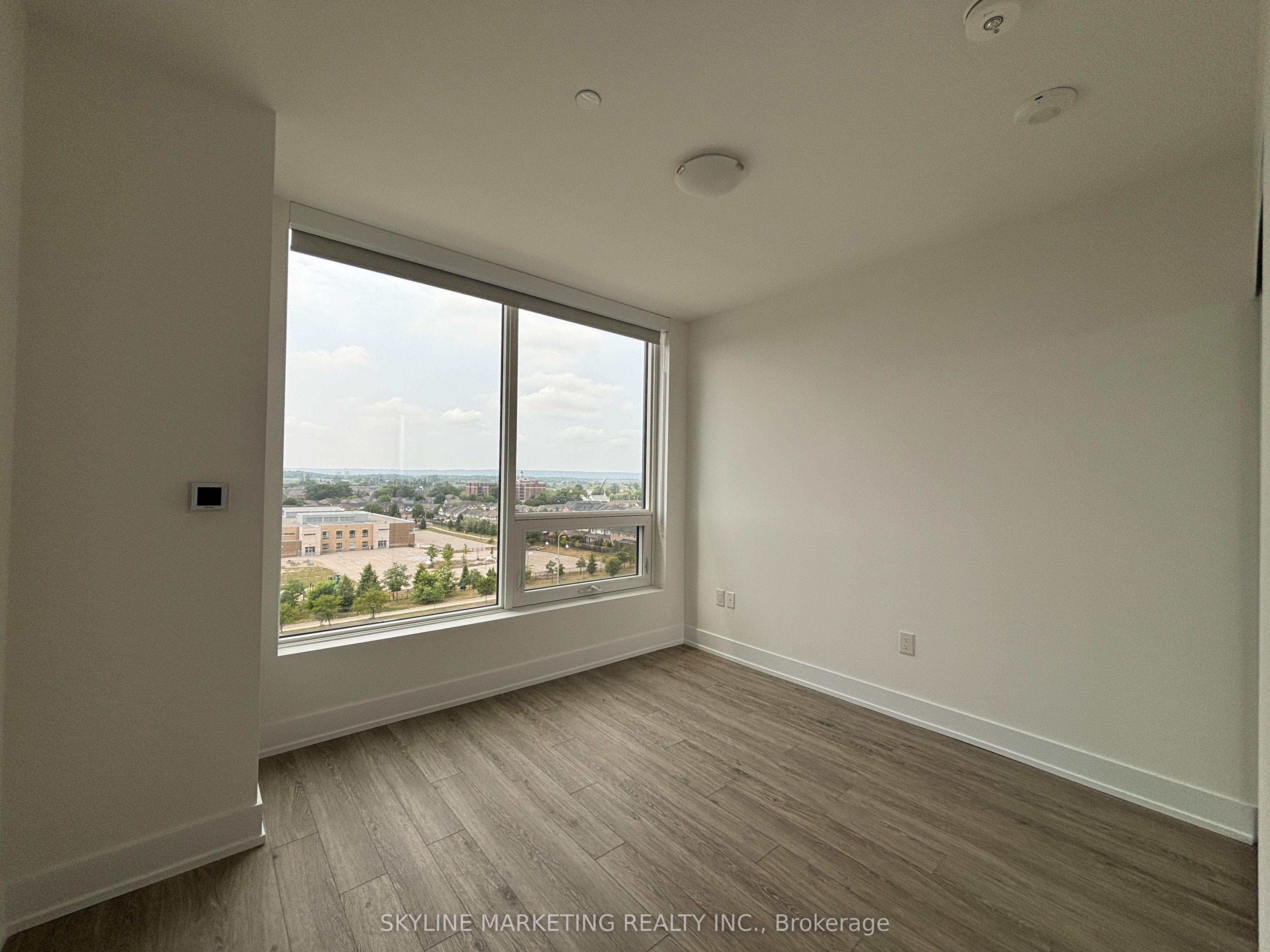 Additional image 3 of 631-2450 Old Bronte Road, Oakville, ON, L6M 4J2