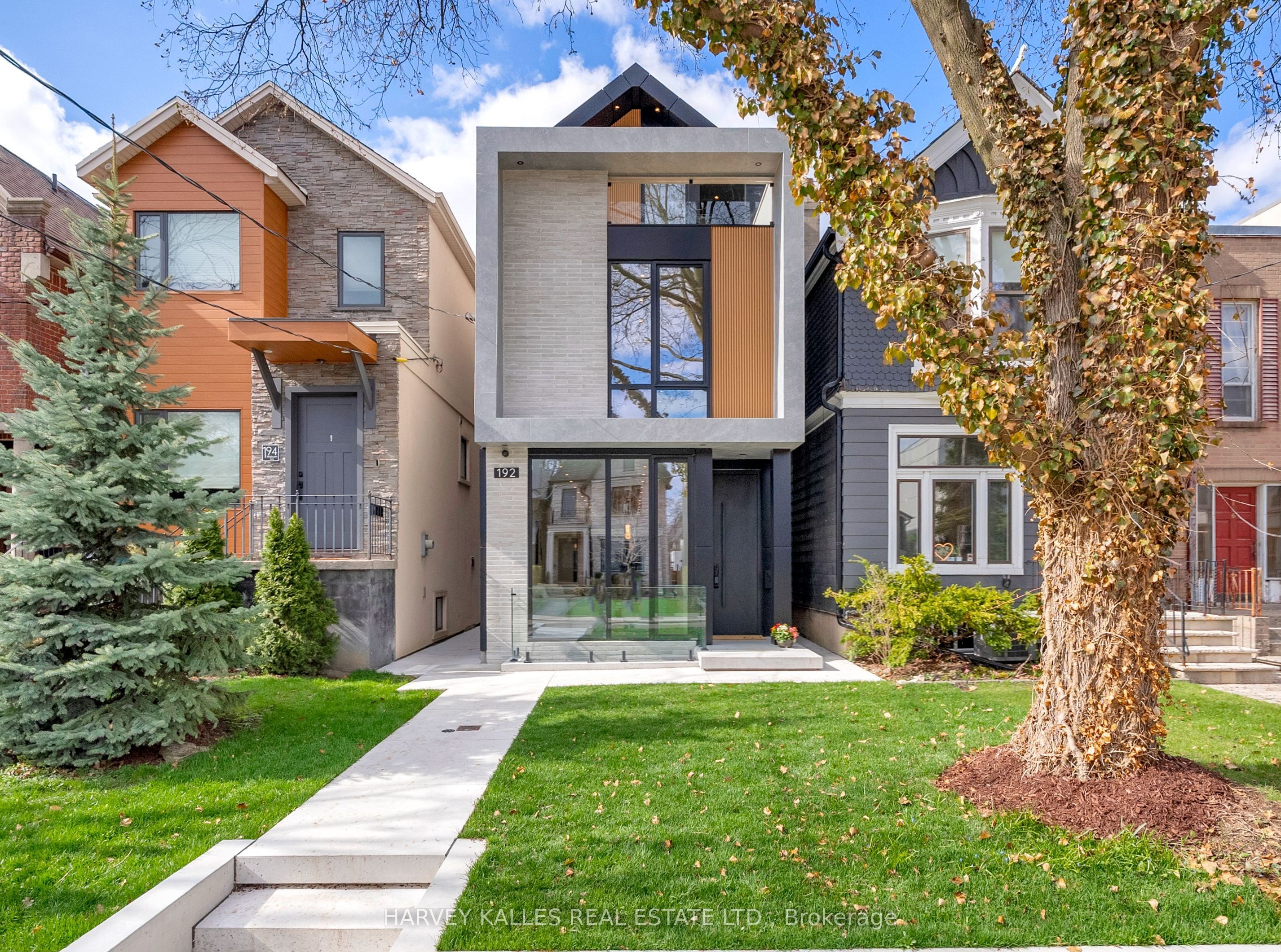 192 Woburn Avenue, Toronto, ON, M5M 1K7