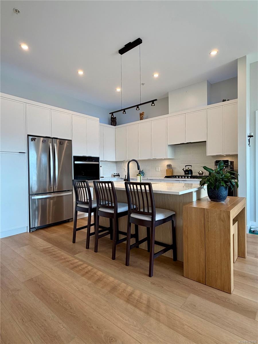 Additional image 5 of 614-1810 Selenite Place, Langford, BC, V9B 7E2