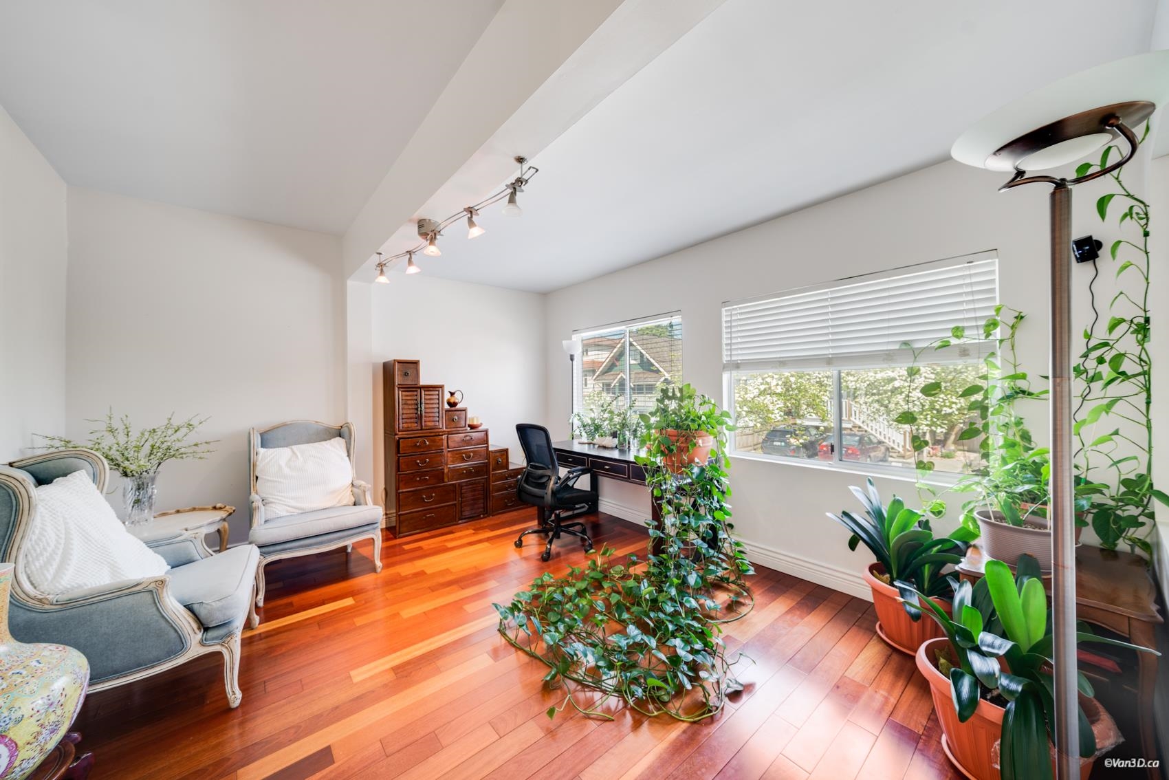 Additional image 3 of 166 24th Avenue E, Vancouver, BC, V5V 1Z4