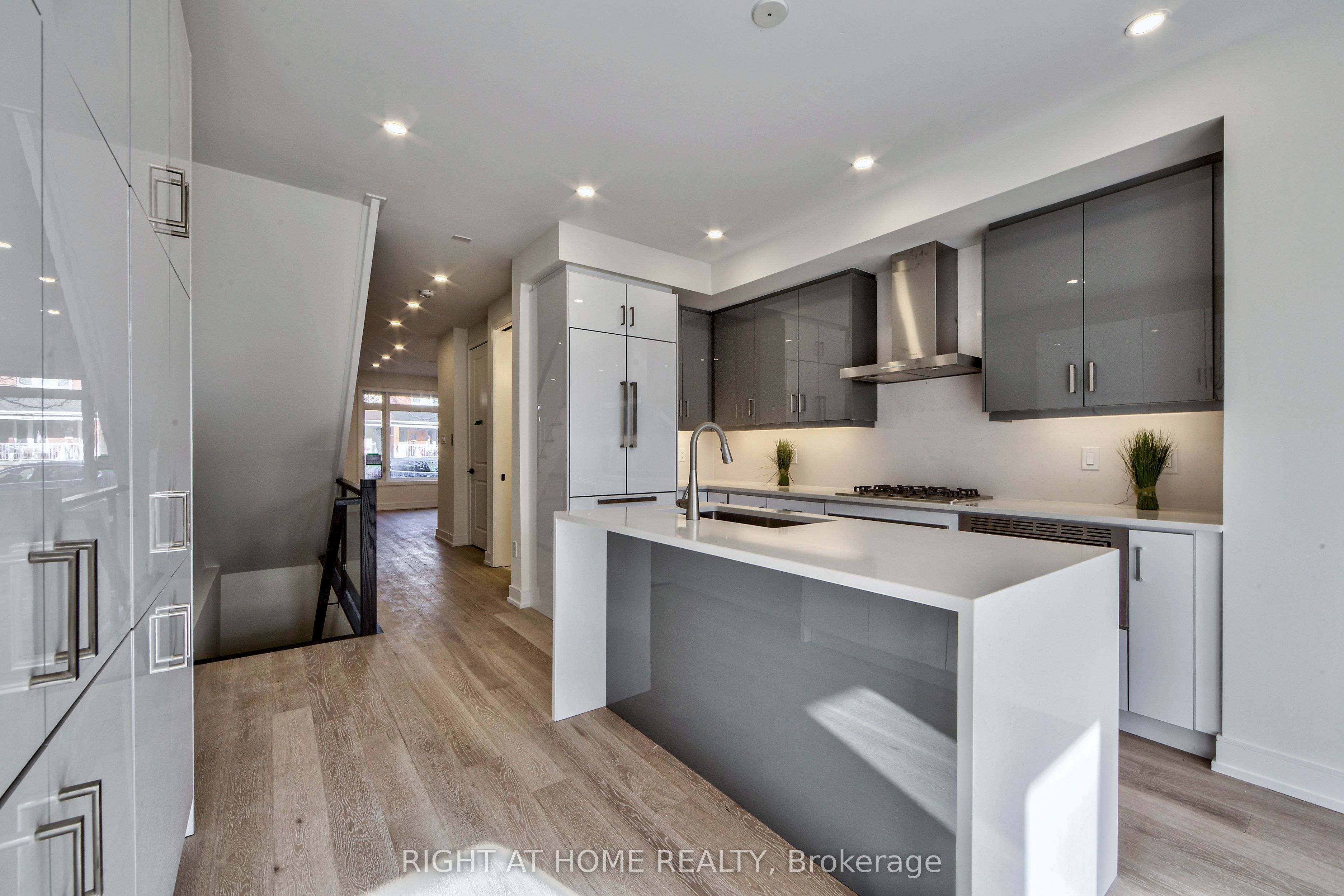 Additional image 5 of 198 Mcroberts Avenue, Toronto, ON, M6E 4P5
