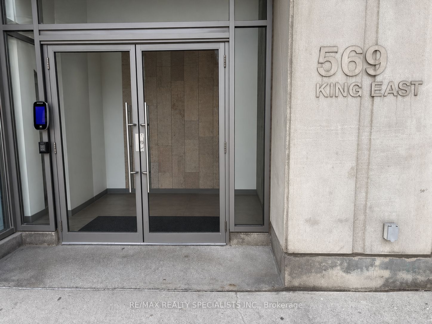 301-569 King Street, Toronto, ON, M5A 1M5