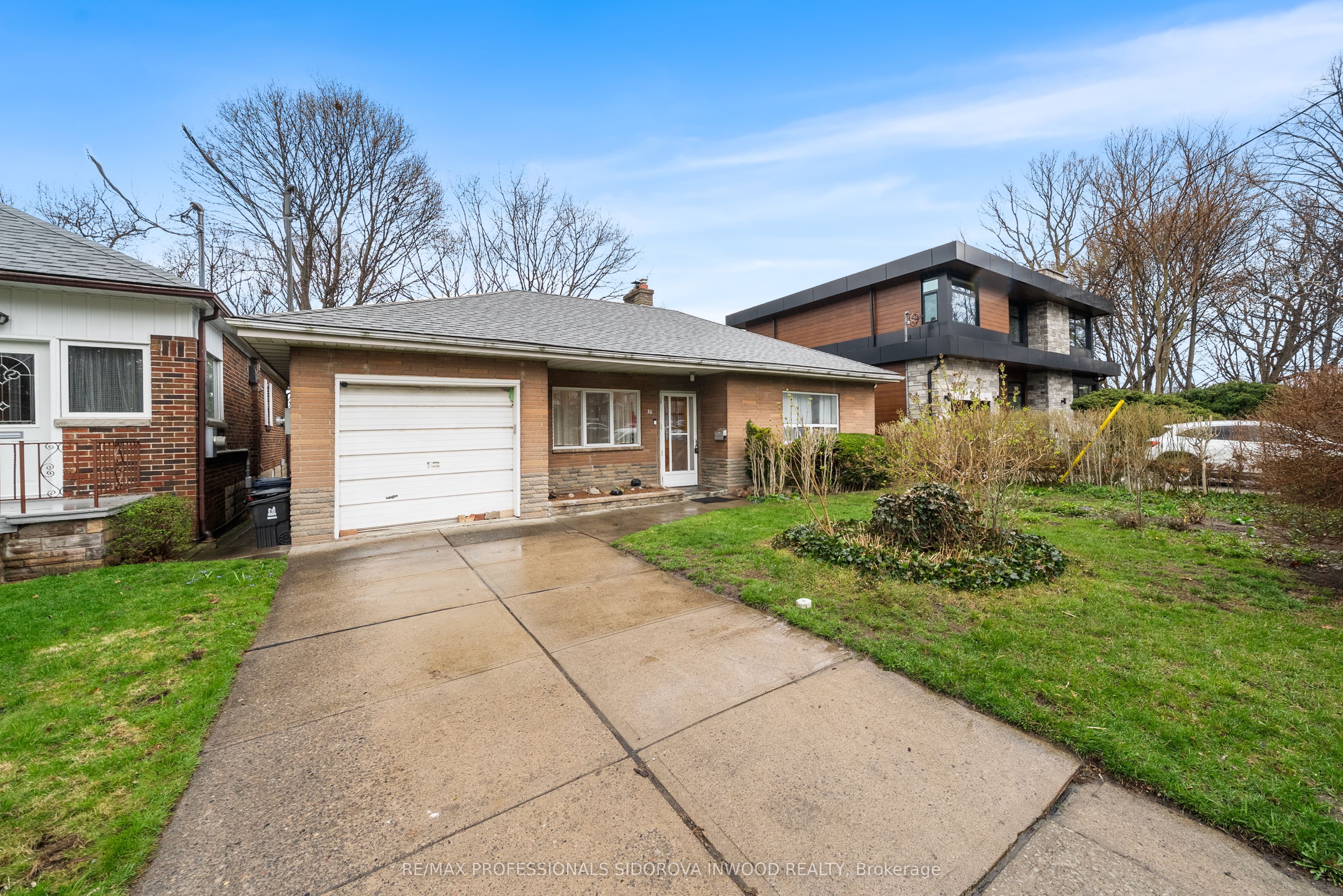Additional image 4 of 30 Rambert Crescent, Toronto, ON, M6S 1E6
