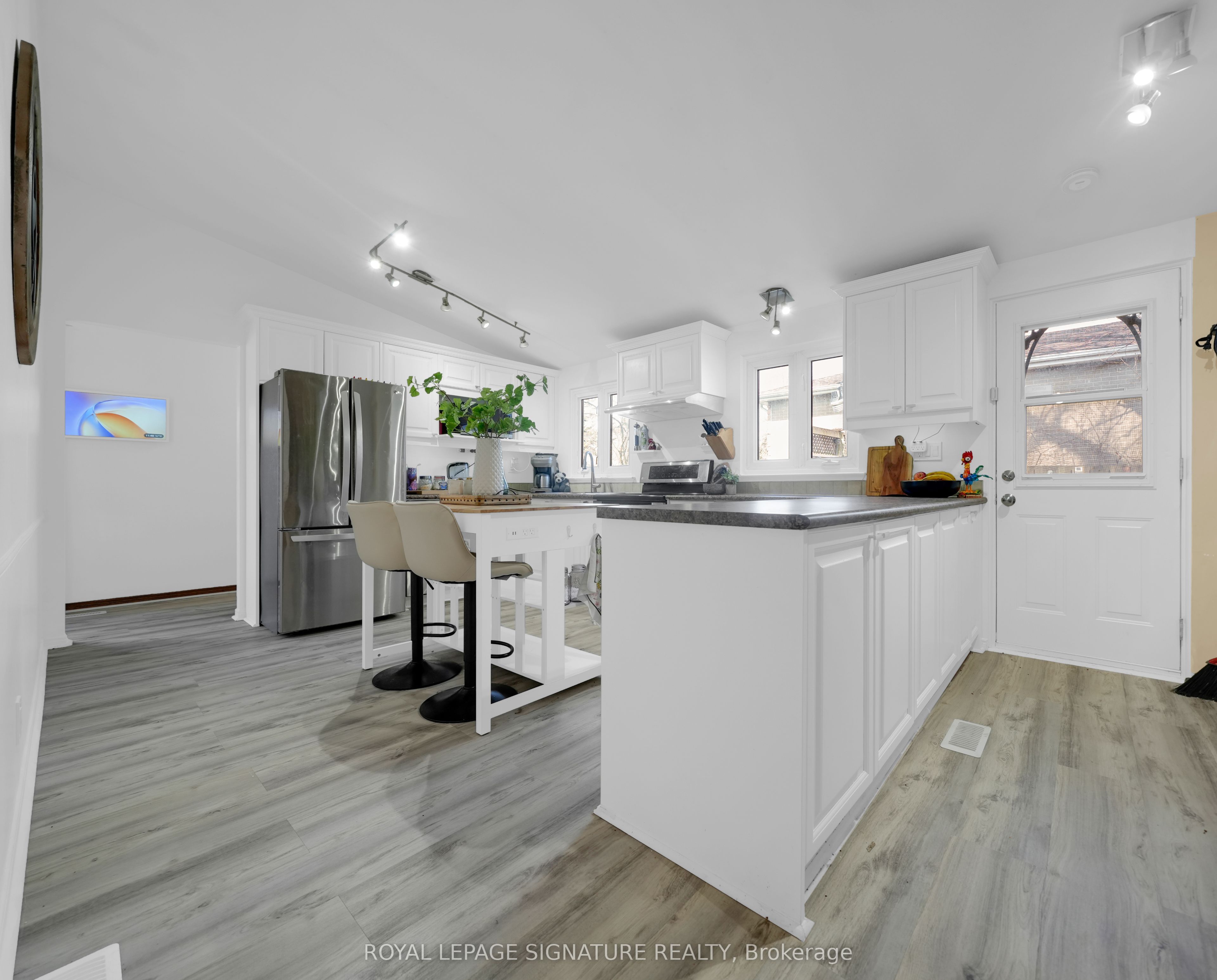 Additional image 6 of 821 Krosno Boulevard, Pickering, ON, L1W 1G7
