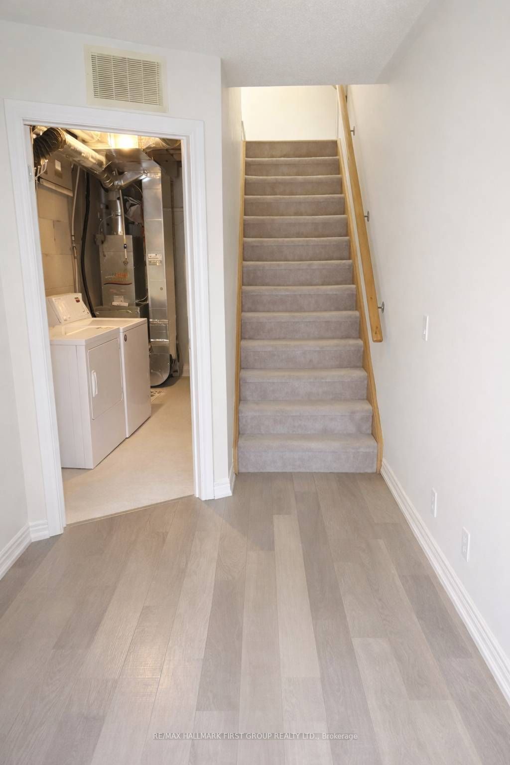 Additional image 2 of 93 Tabaret Crescent, Oshawa, ON, L1L 0G5