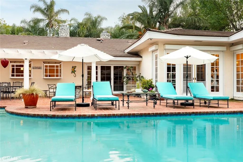 Additional image 42 of 22723 Erwin St, Woodland Hills, CA 91367