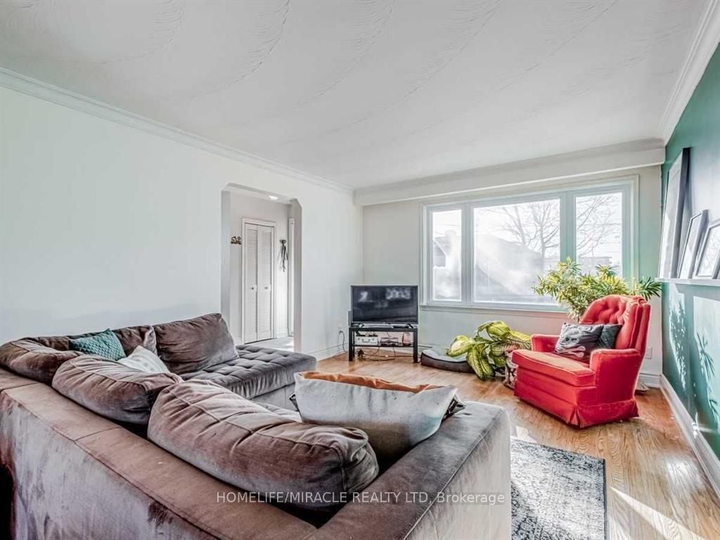 Additional image 5 of 276 Elmhurst Drive, Toronto, ON, M9W 2M2