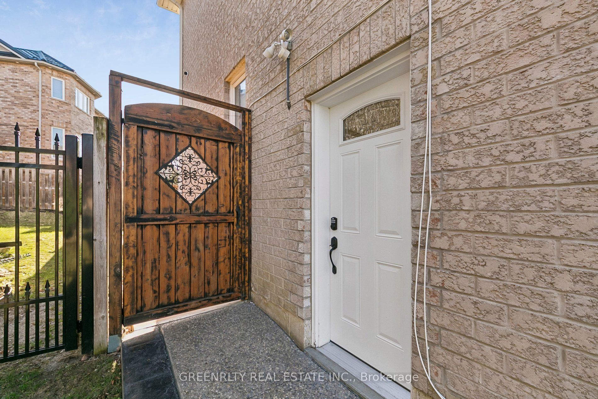 Additional image 4 of Basement-124 Harbourtown Crescent, Brampton, ON, L6V 4P3