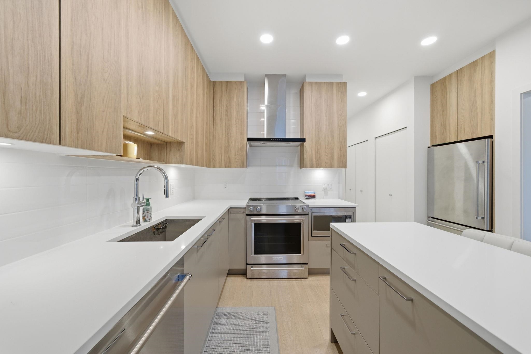 Additional image 4 of 418-7588 16th Street, Burnaby, BC, V3N 0H8