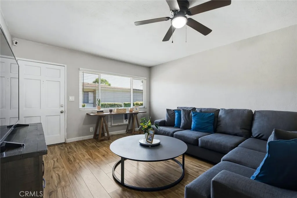 Additional image 5 of 661 W 6th St Unit B, Tustin, CA 92780