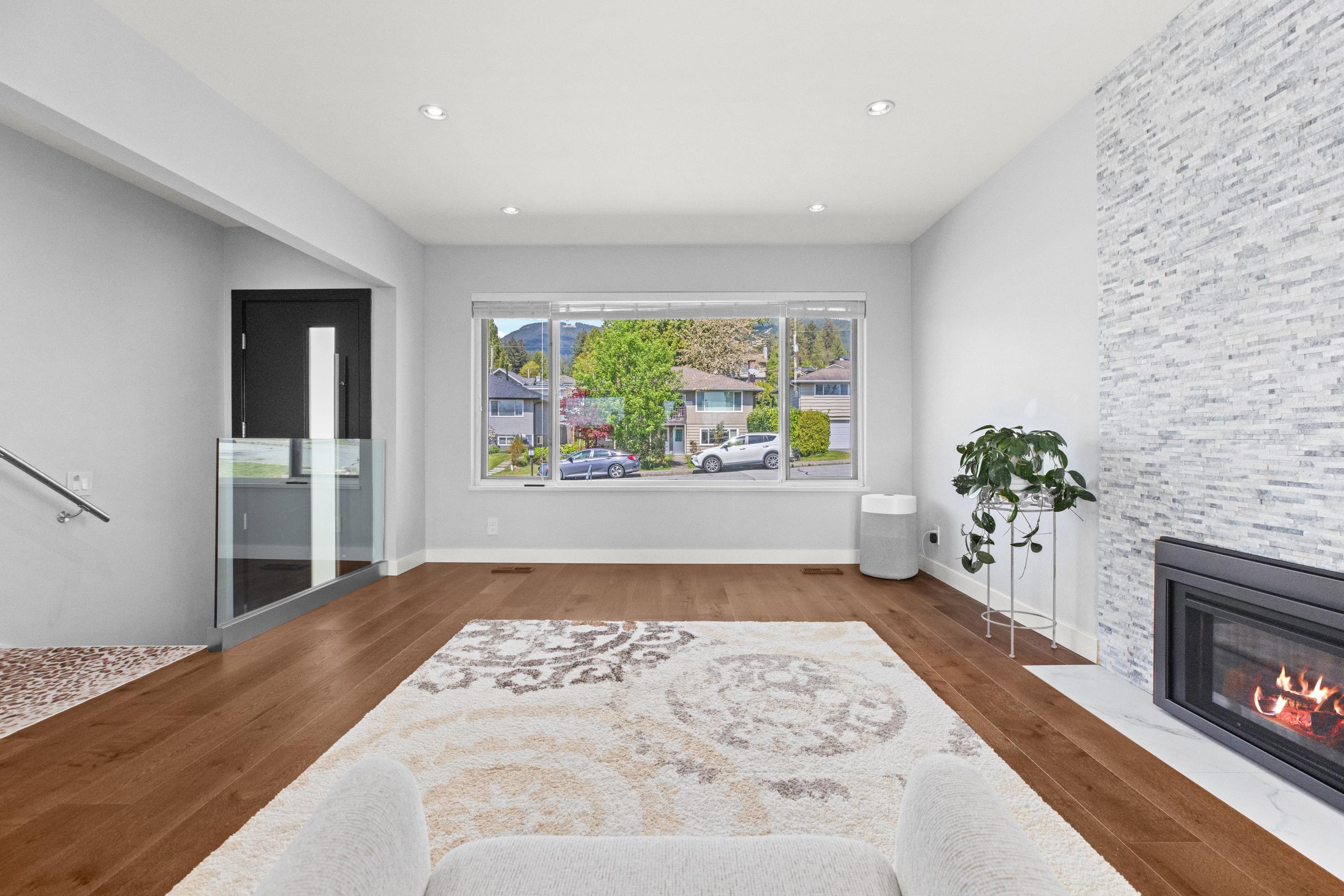 Additional image 3 of 219 26th Street E, North Vancouver, BC, V7N 1A7