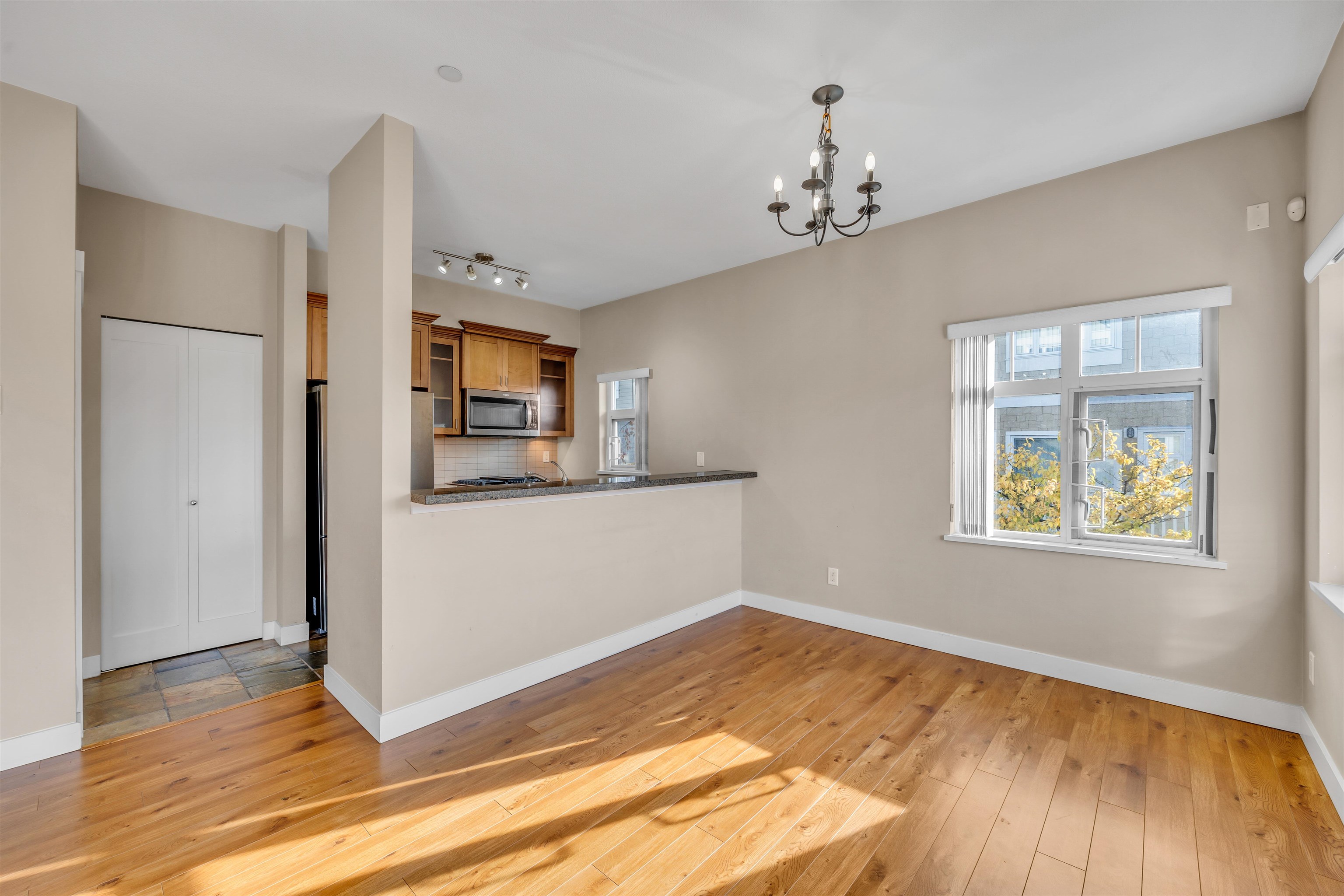 Additional image 6 of 157-7388 Macpherson Avenue, Burnaby, BC, V5J 0A1