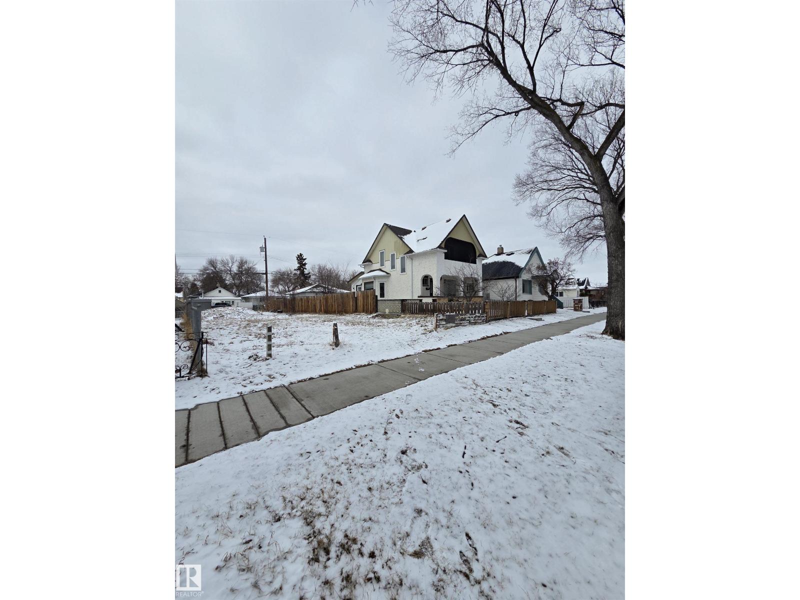 12150 91 Street NW, Edmonton, AB, T5B4C1 photo 3