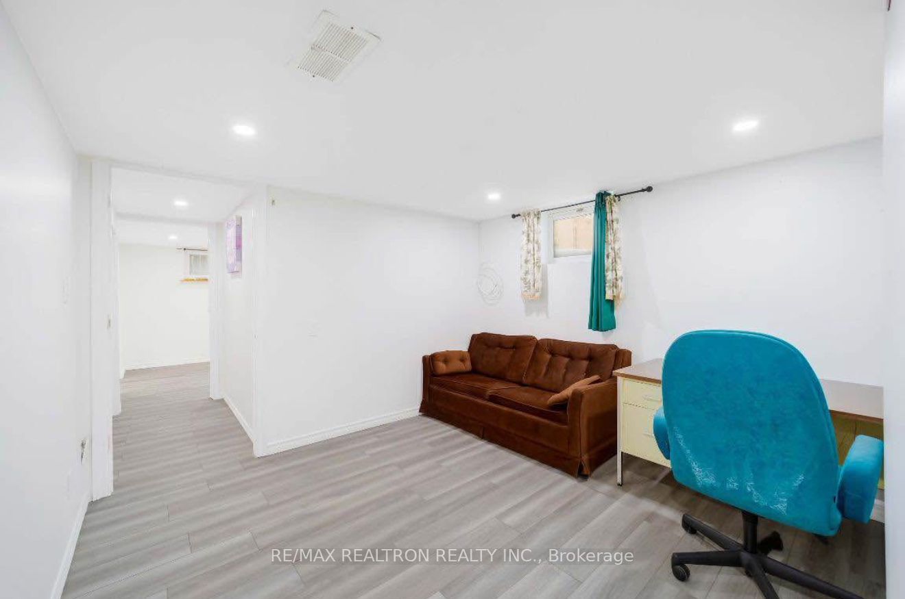 Additional image 3 of Bsmt-93 Mountland Drive, Toronto, ON, M1G 2P2