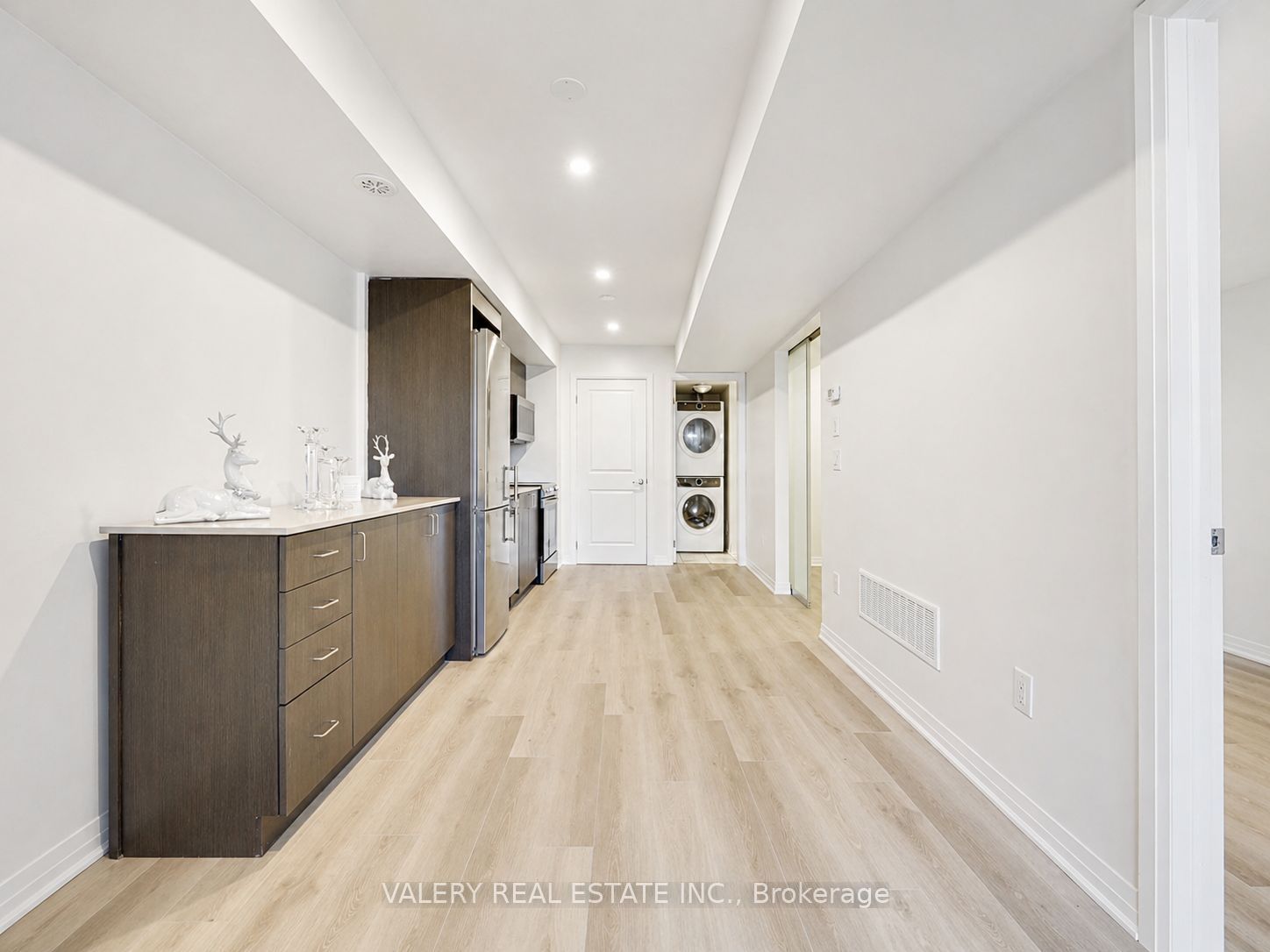 Additional image 6 of 1-183 William Duncan Road, Toronto, ON, M3K 0B7
