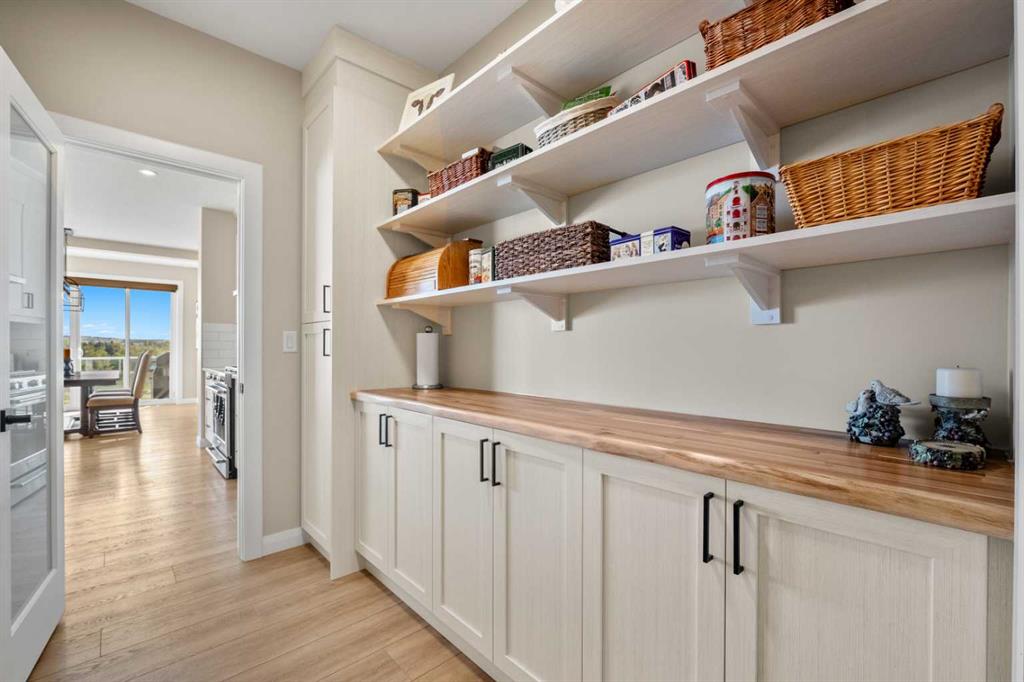 Additional image 6 of 51 Creekstone Way SW, Calgary, AB, T2X 4R4