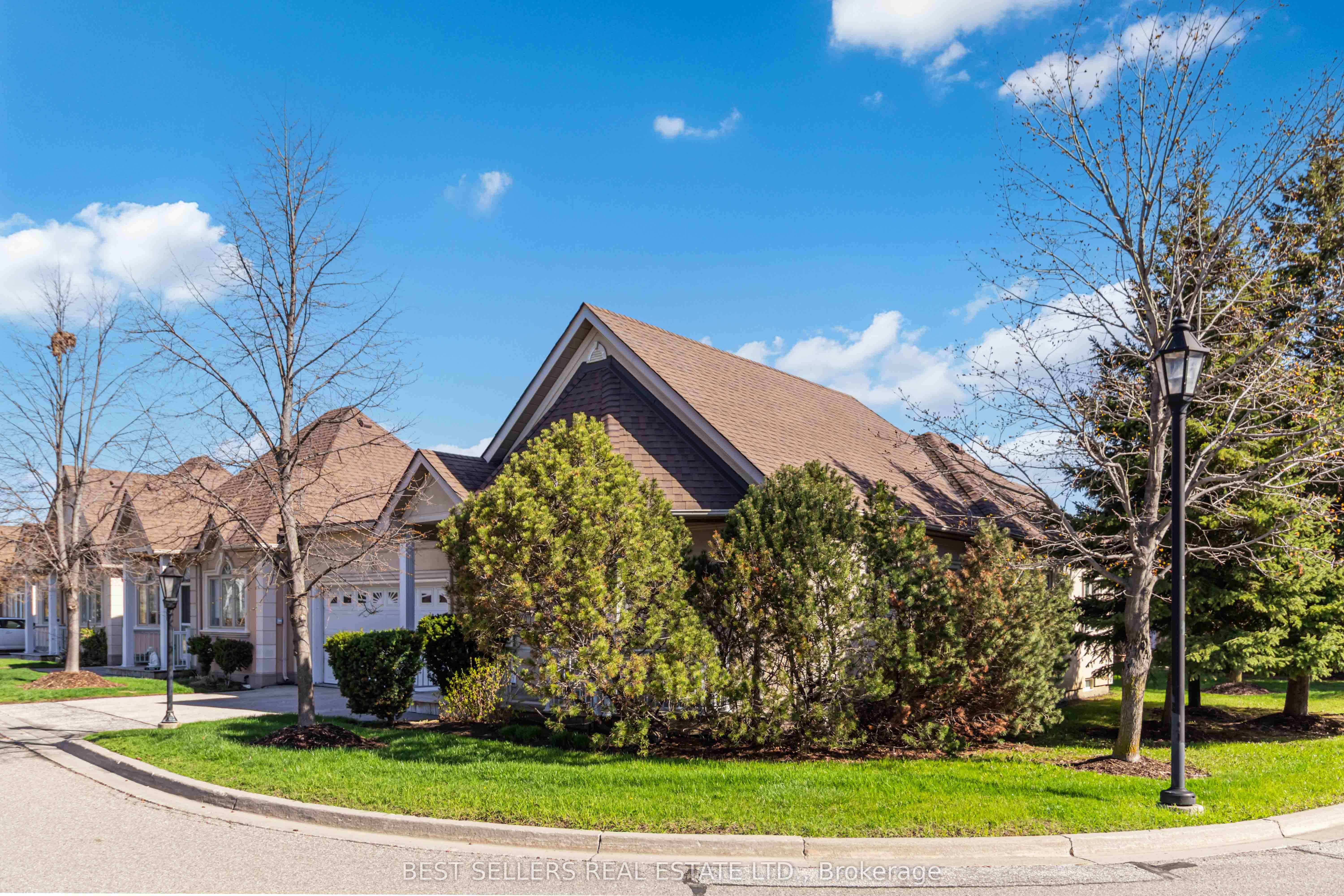 Additional image 2 of 1-1 Ferndown Crescent, Brampton, ON, L6P 1C3