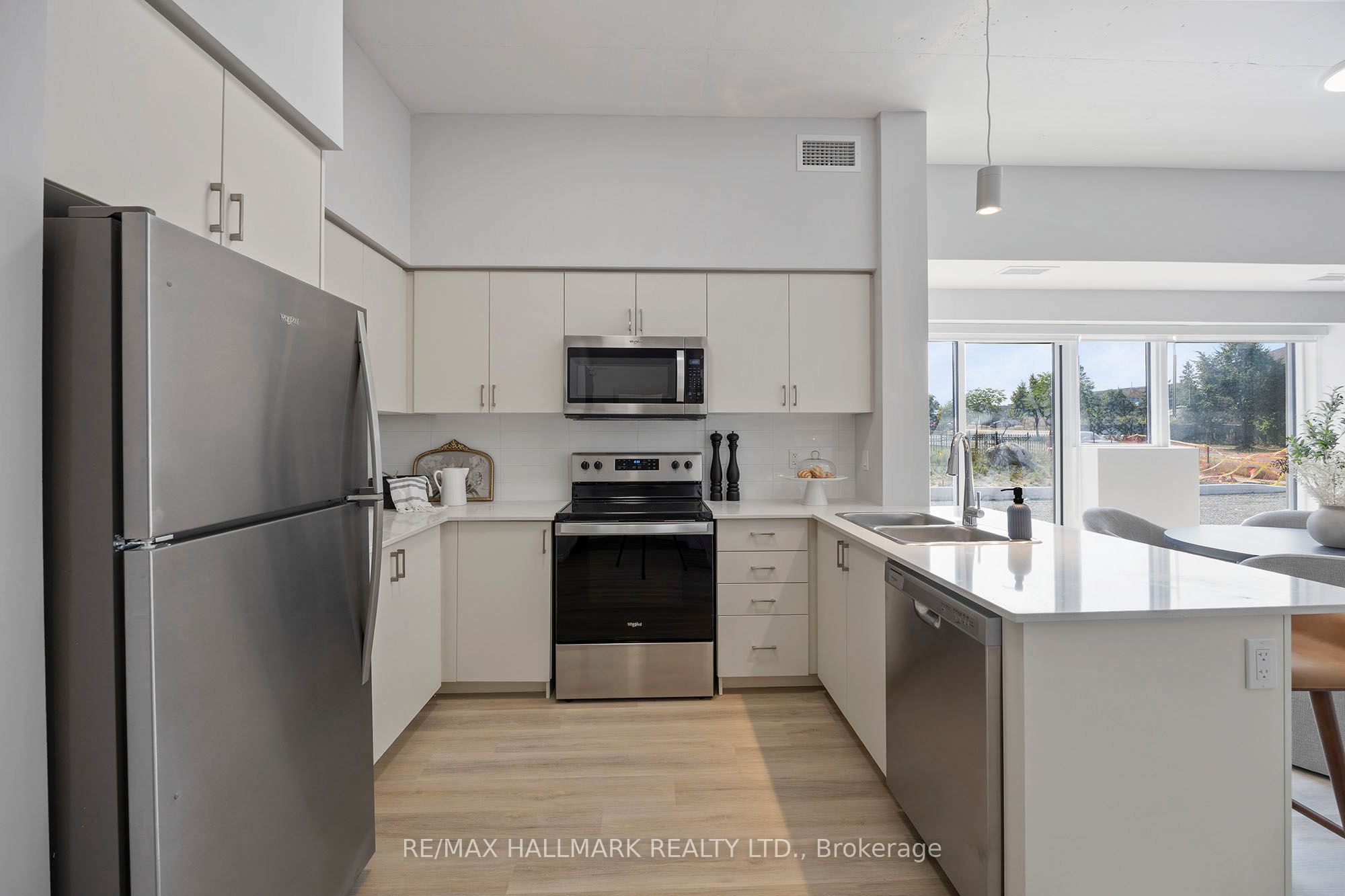 Additional image 5 of 213-70 Dean Avenue, Barrie, ON, L4N 0C2