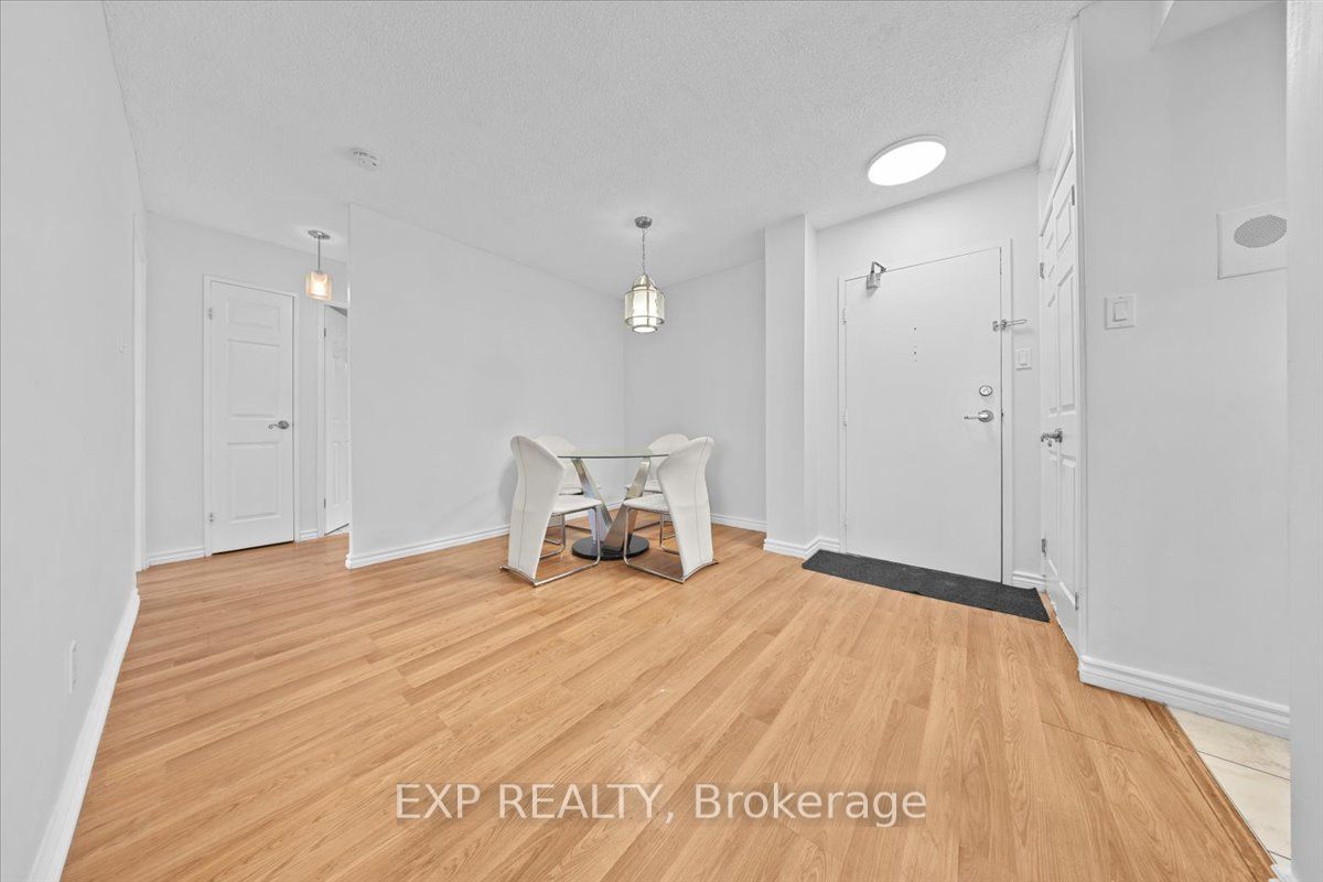 Additional image 5 of 1211-555 Brittany Drive, Ottawa, ON, K1K 4C5